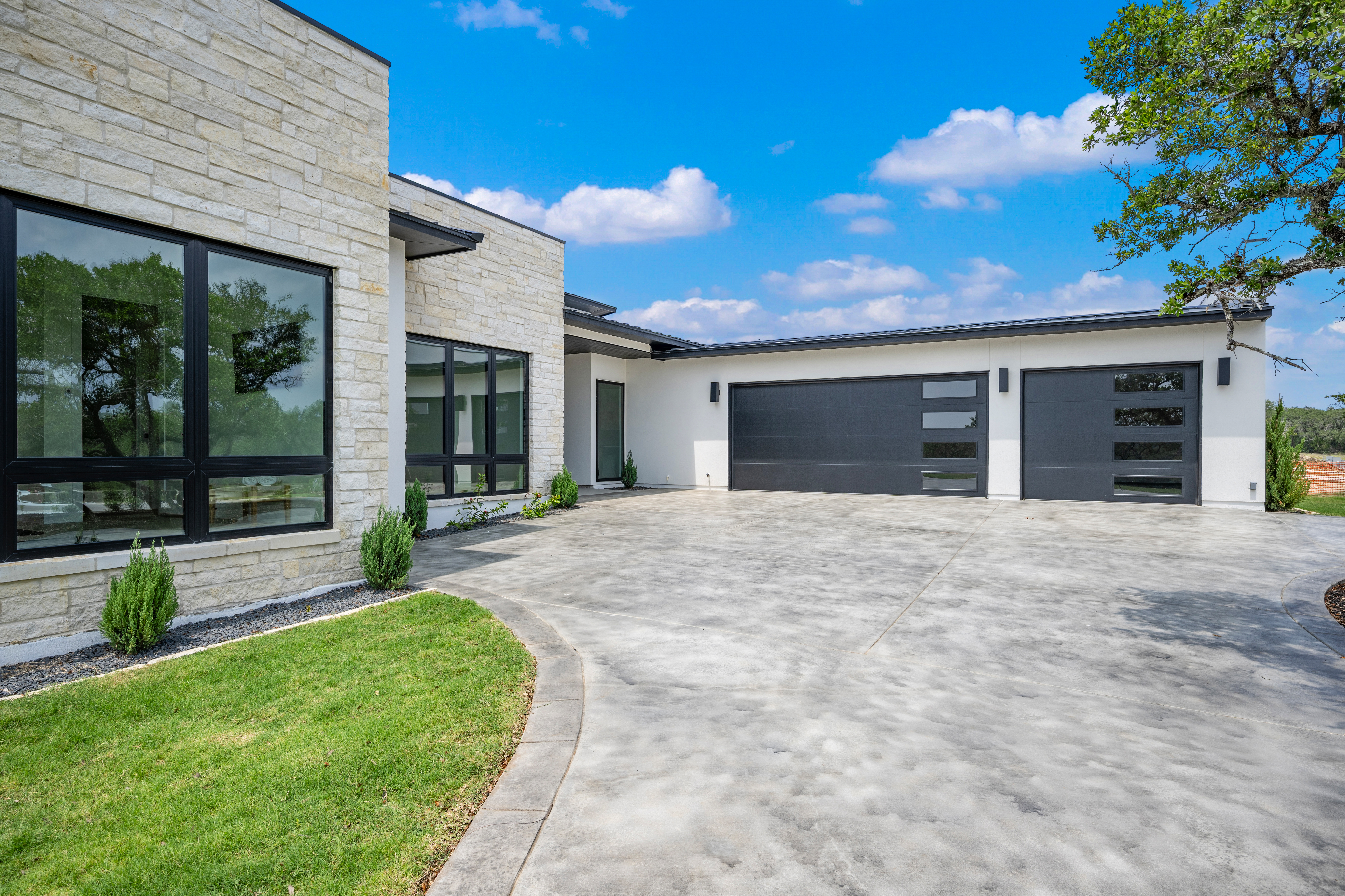  Modern Luxury on 1 Acre - 物件實景