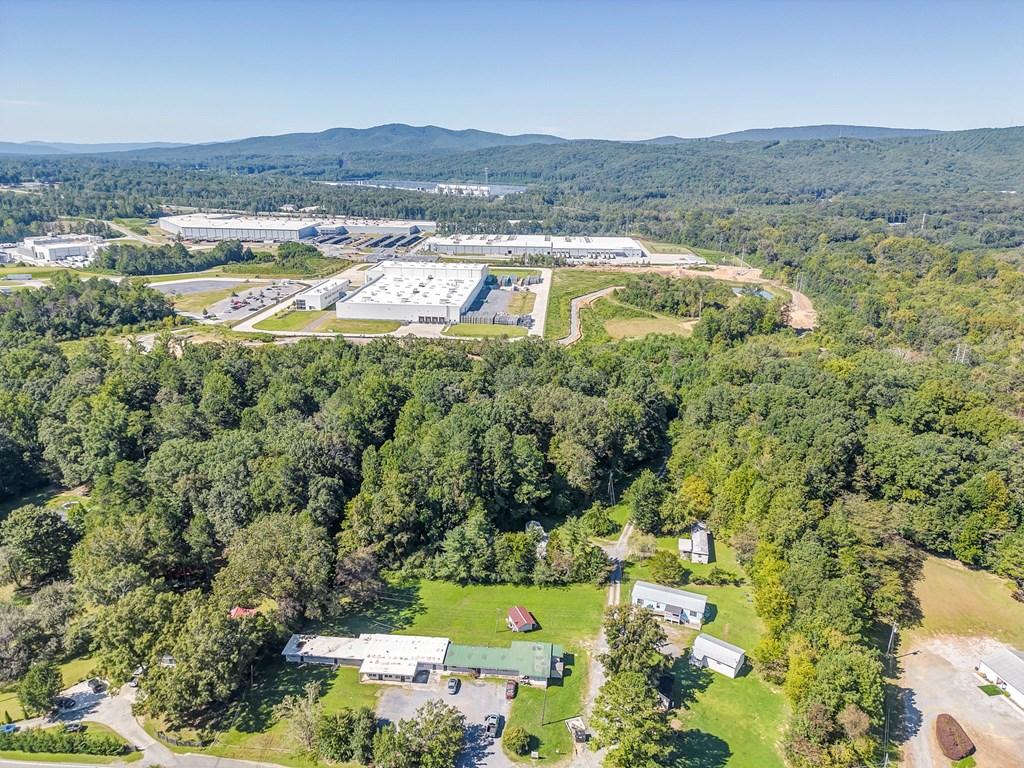 DALTON, Georgia, 30721, United States, 16 Bedrooms Bedrooms, ,12 BathroomsBathrooms,Residential,For Sale,1949791