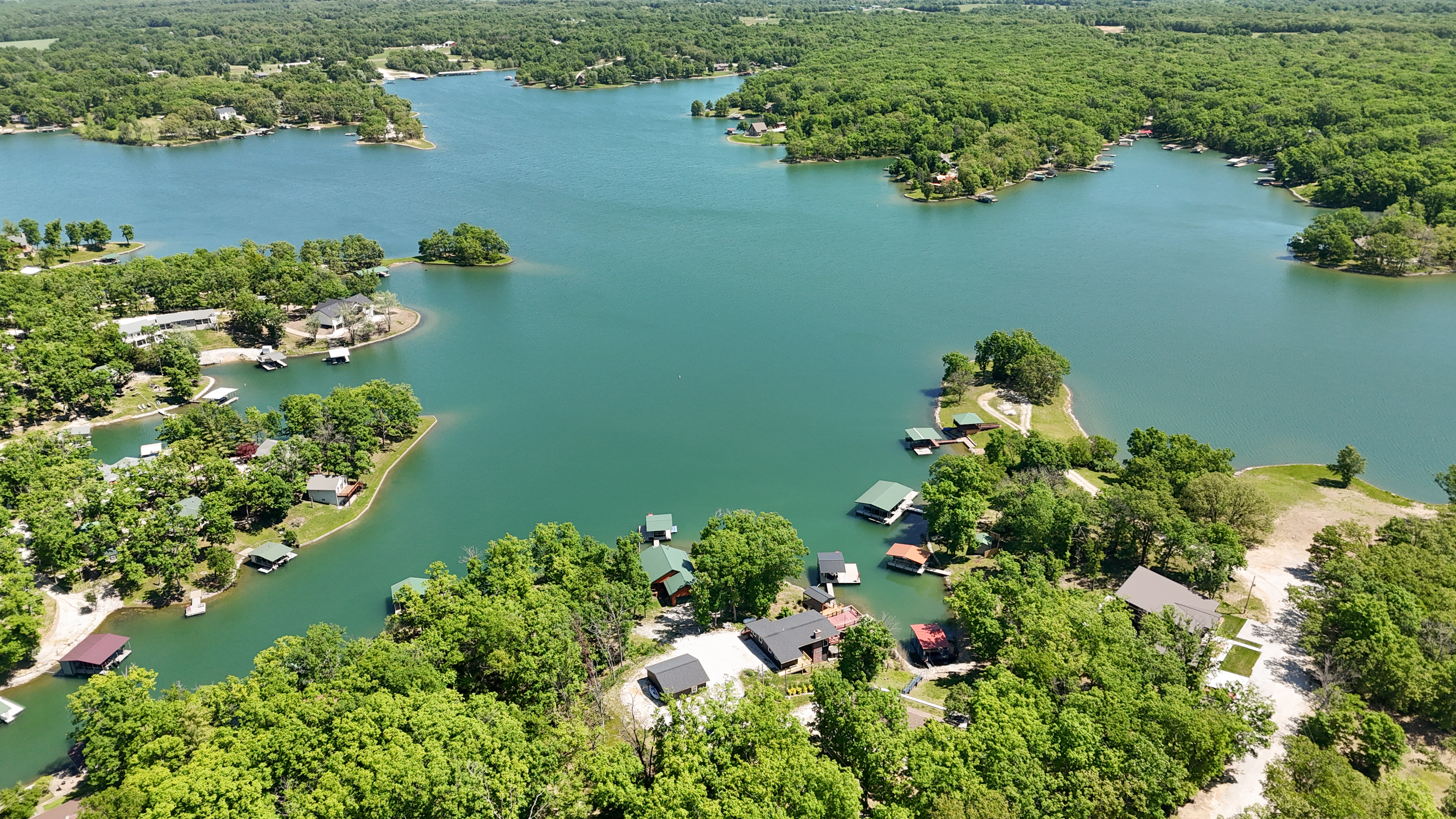 Keytesville, Missouri, 65261, United States, 4 Bedrooms Bedrooms, ,3 BathroomsBathrooms,Residential,For Sale,2048618