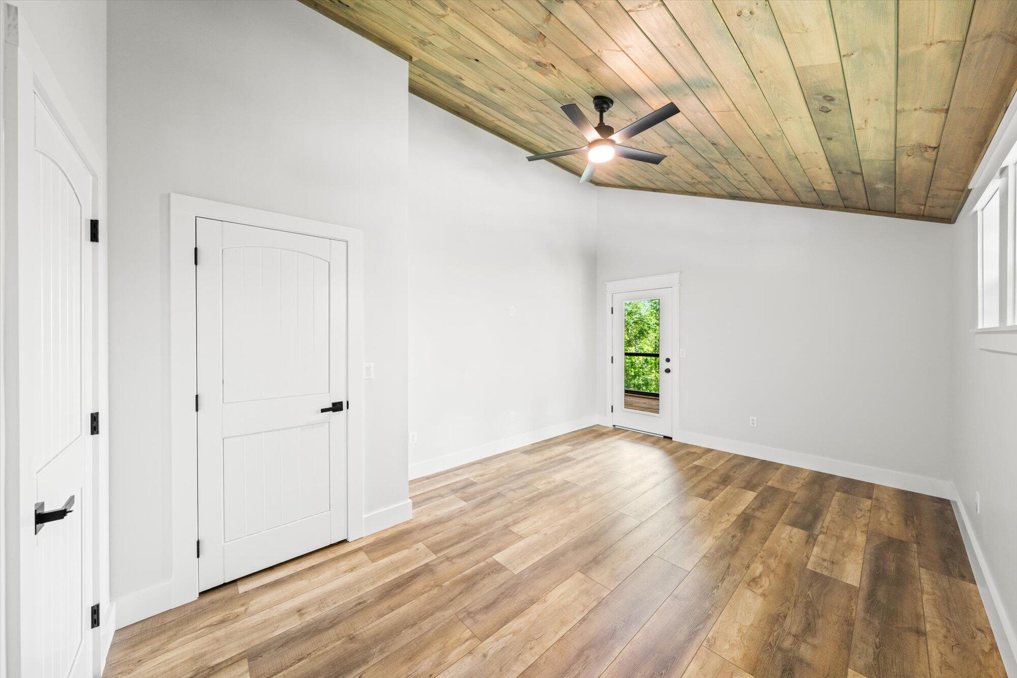 Ten Mile, Tennessee, 37880, United States, 3 Bedrooms Bedrooms, ,3 BathroomsBathrooms,Residential,For Sale,1878796