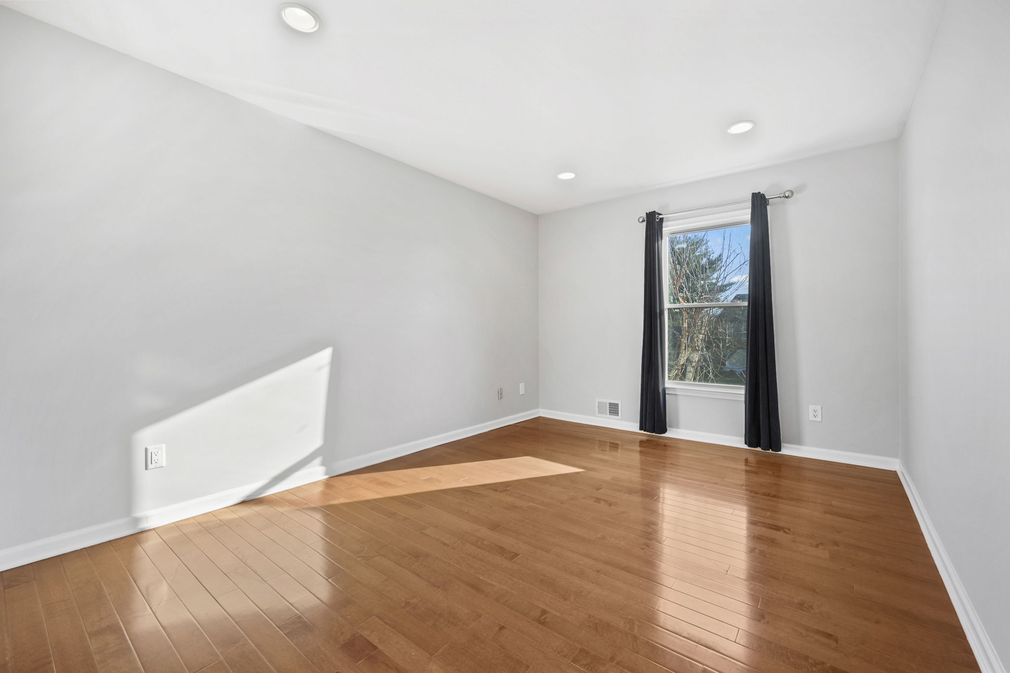  27 Meadow Lane - 物件實景