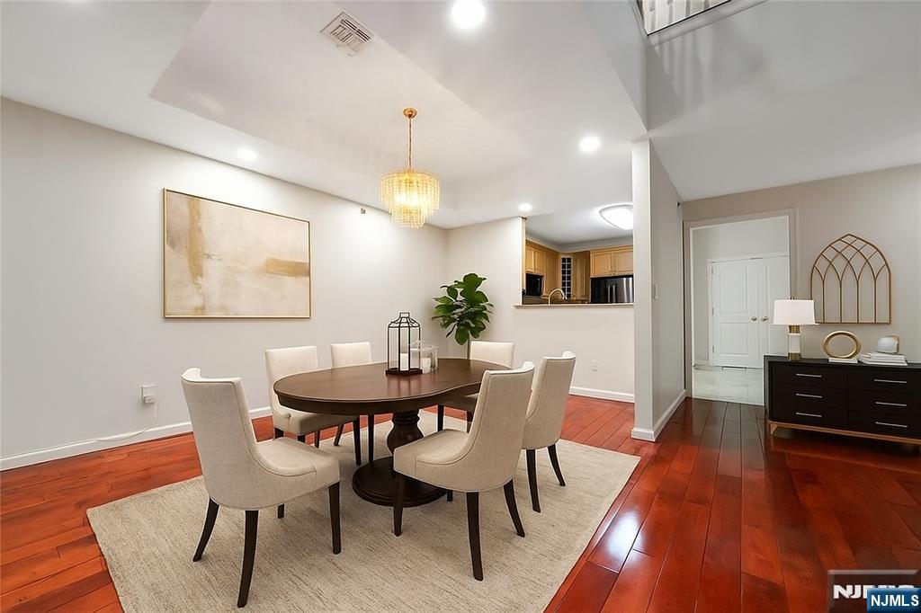 Rochelle Park, New Jersey, 07662, United States, 2 Bedrooms Bedrooms, ,3 BathroomsBathrooms,Residential,For Sale,1906079