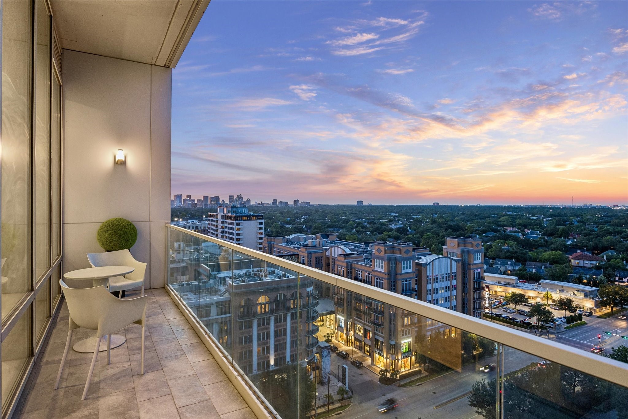  2727 Kirby Drive #13E - 物件實景