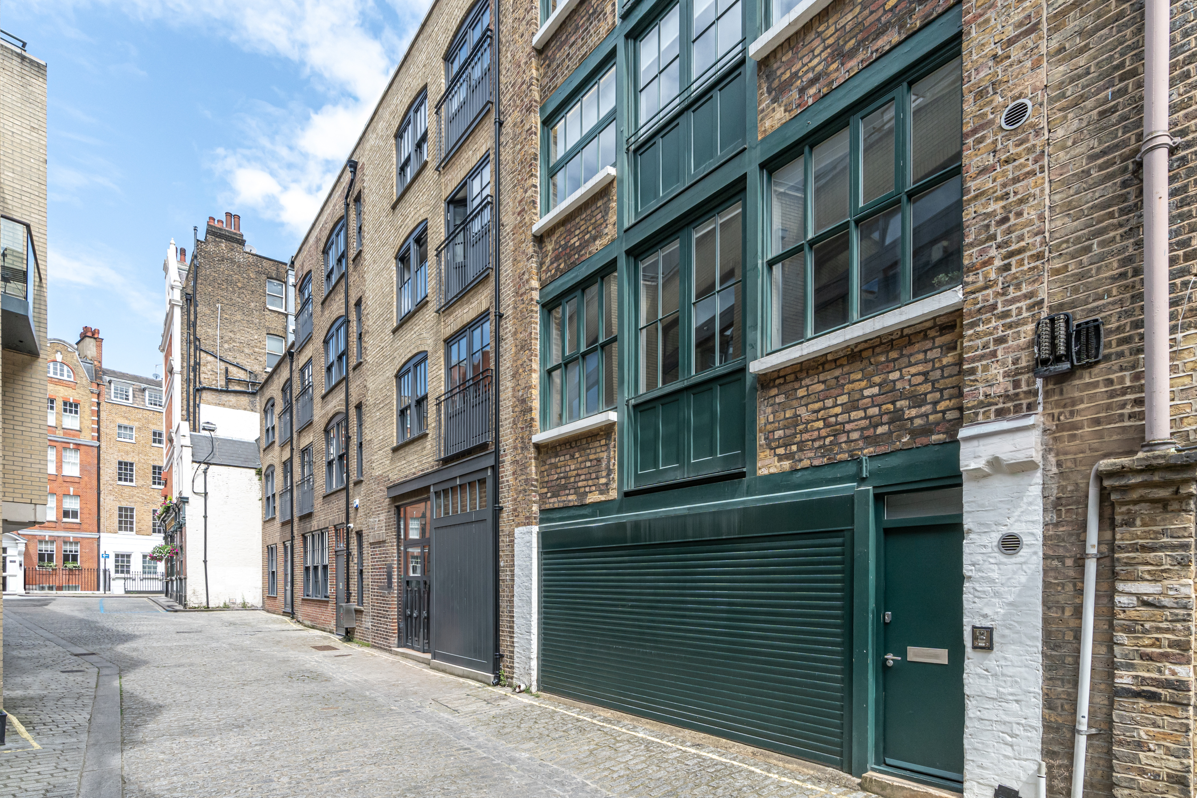 A rare opportunity to purchase a freehold building currently laid out as two apa