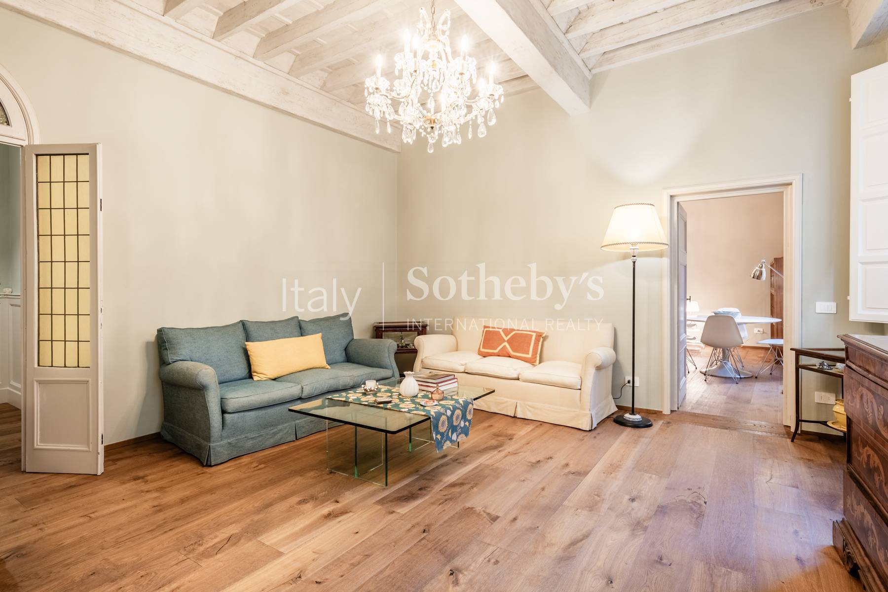  Elegant renovated residence of distinctive charm - 物件實景