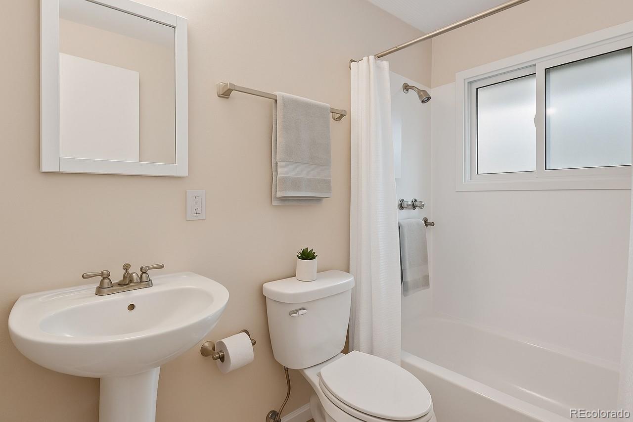 Broomfield, Colorado, 80020, United States, 5 Bedrooms Bedrooms, ,1 BathroomBathrooms,Residential,For Sale,1940768