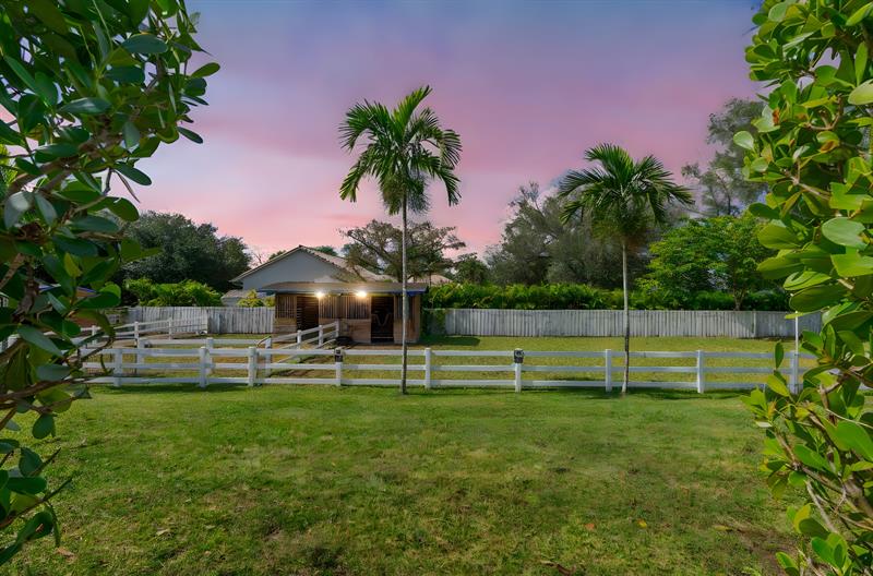 Parkland, Florida, 33067, United States, 5 Bedrooms Bedrooms, ,4 BathroomsBathrooms,Residential,For Sale,1990344