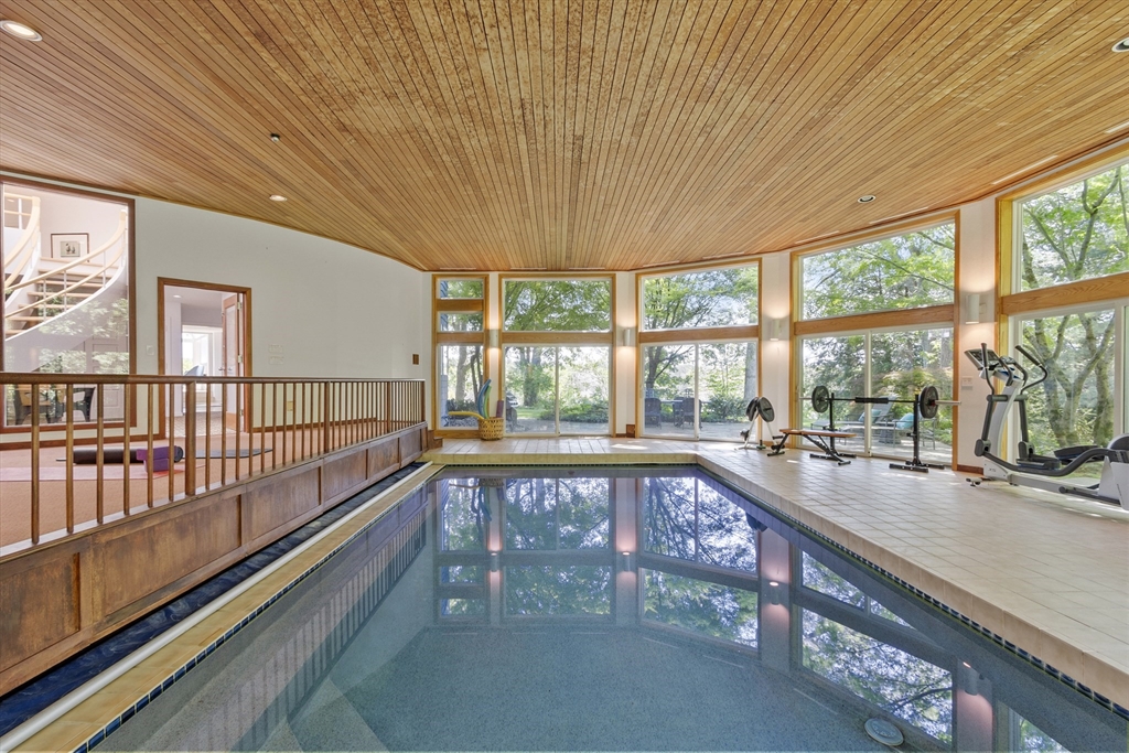 Carlisle, Massachusetts, 01741, United States, 4 Bedrooms Bedrooms, ,5 BathroomsBathrooms,Residential,For Sale,1874454