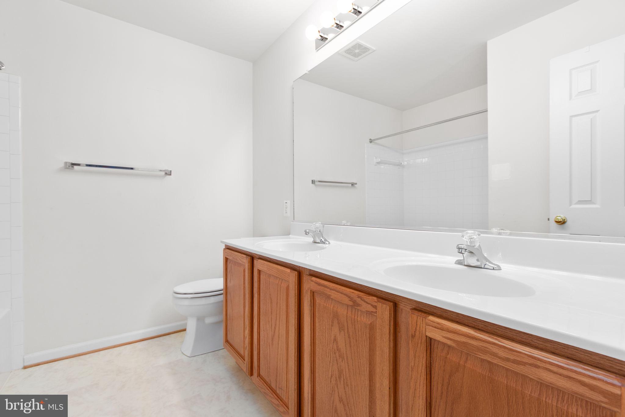 Fredericksburg, Virginia, 22406, United States, 4 Bedrooms Bedrooms, ,4 BathroomsBathrooms,Residential,For Sale,1976567