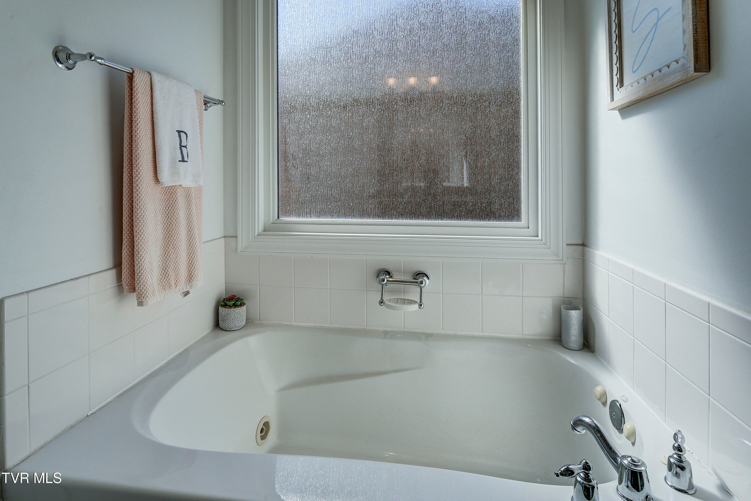 Johnson City, Tennessee, 37604, United States, 5 Bedrooms Bedrooms, ,3 BathroomsBathrooms,Residential,For Sale,1964815