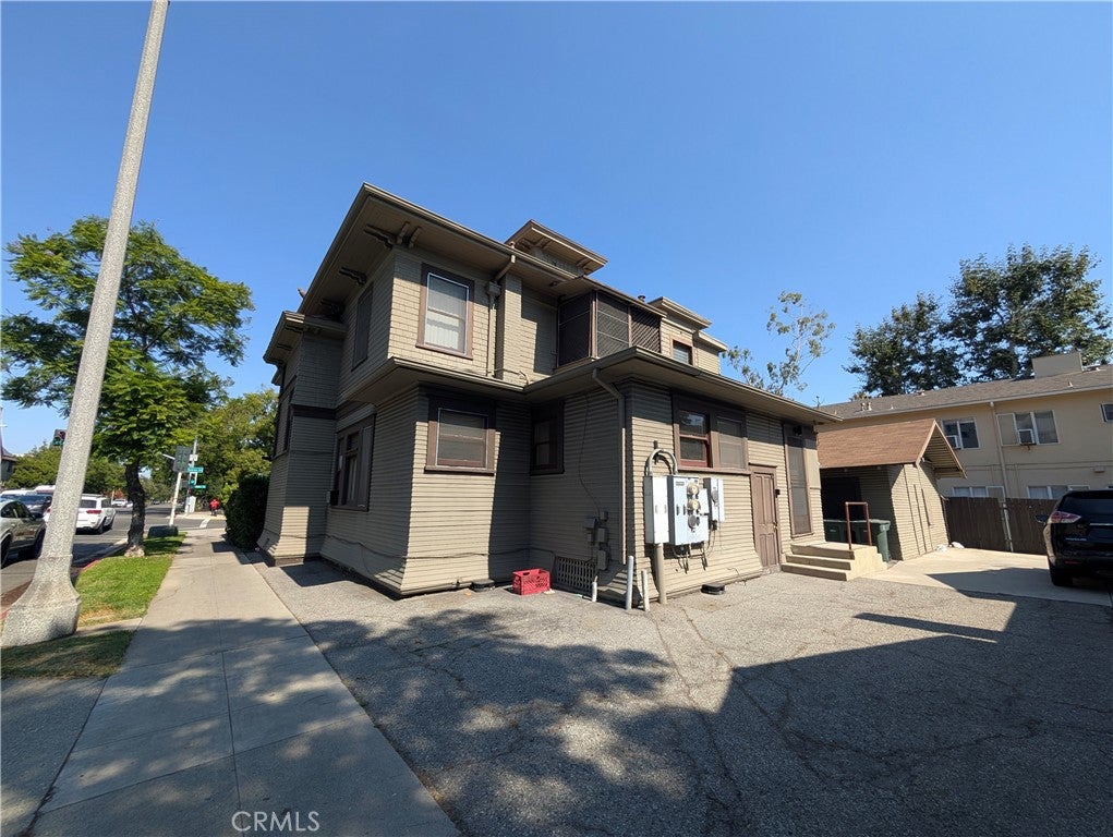 Pasadena, California, 91101, United States, ,Residential,For Sale,1997048