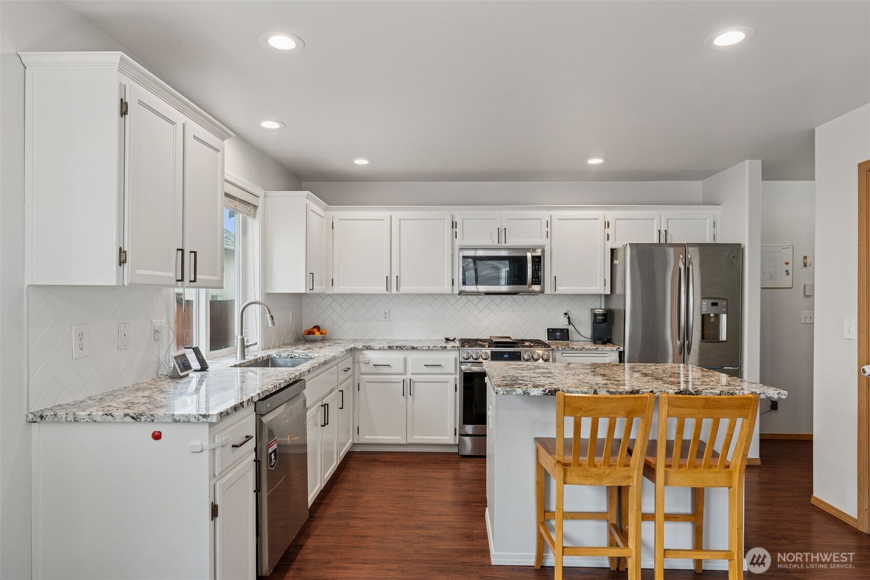 Tacoma, Washington, 98445, United States, 3 Bedrooms Bedrooms, ,2 BathroomsBathrooms,Residential,For Sale,1976537