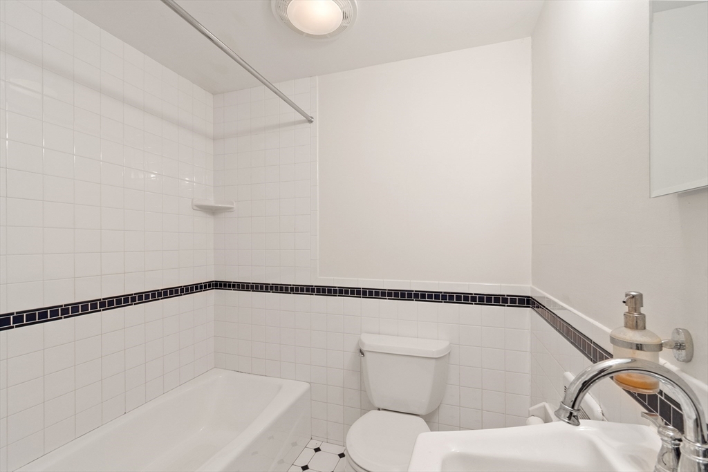 Belmont, Massachusetts, 02478, United States, 7 Bedrooms Bedrooms, ,5 BathroomsBathrooms,Residential,For Sale,1838379