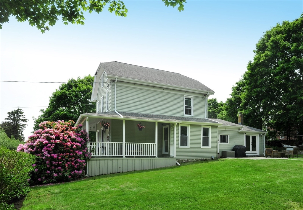 Hingham, Massachusetts, 02043, United States, 3 Bedrooms Bedrooms, ,2 BathroomsBathrooms,Residential,For Sale,1846481