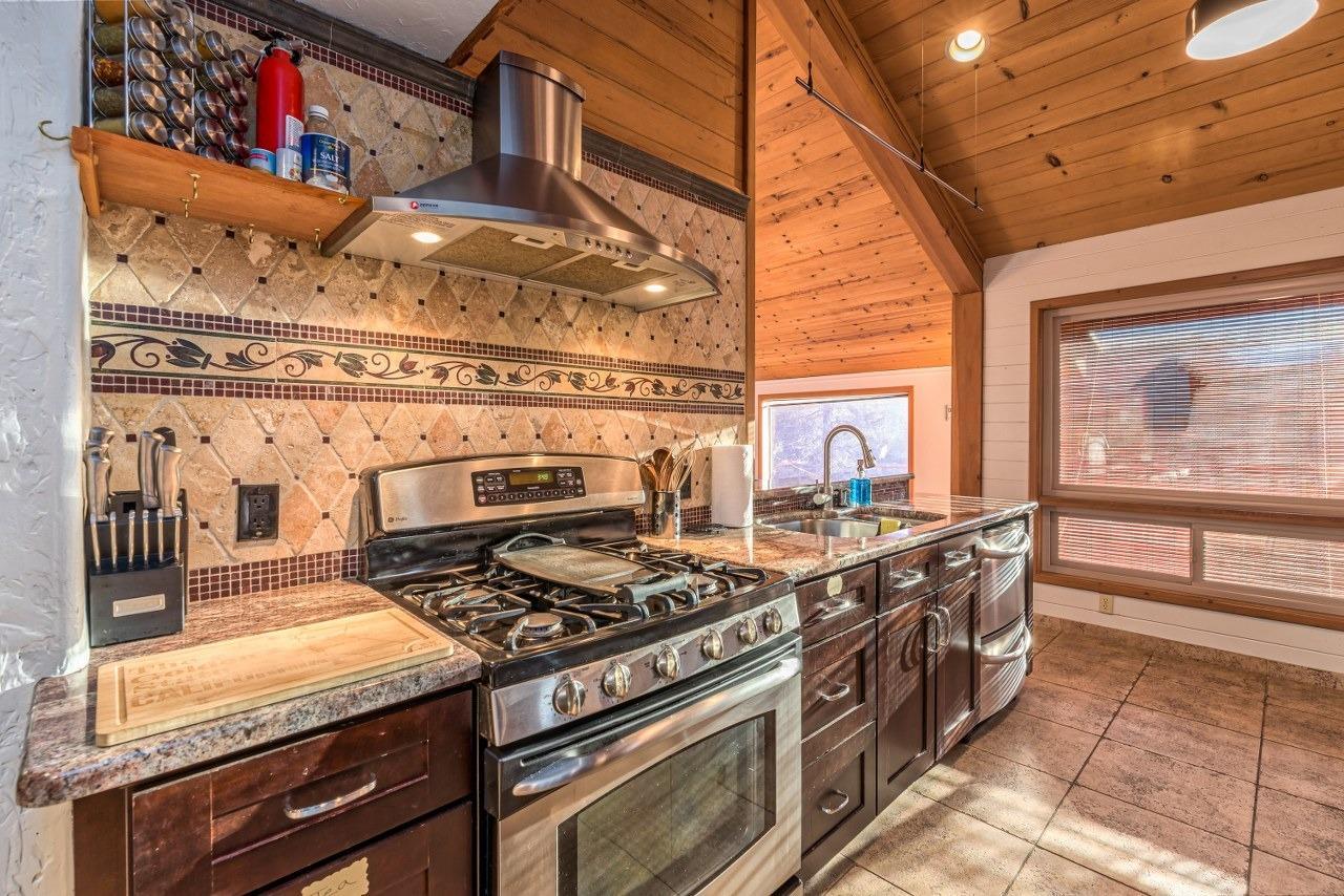 Oakhurst, California, 93644, United States, 3 Bedrooms Bedrooms, ,3 BathroomsBathrooms,Residential,For Sale,1982627