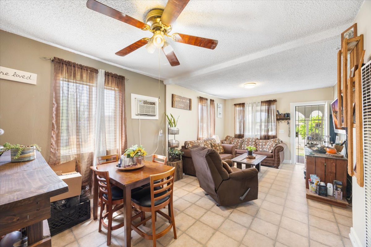 San Jacinto, California, 92583, United States, 6 Bedrooms Bedrooms, ,4 BathroomsBathrooms,Residential,For Sale,1977505