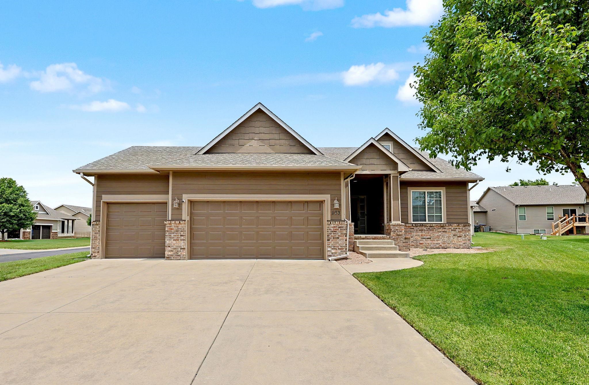 Threewood Ct, Andover, KS 67002