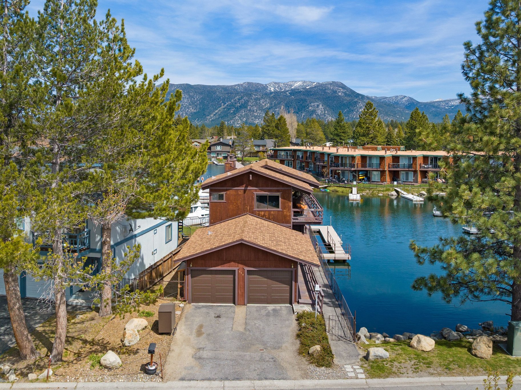  Tahoe Keys Charmer with Stunning Views - 物件實景