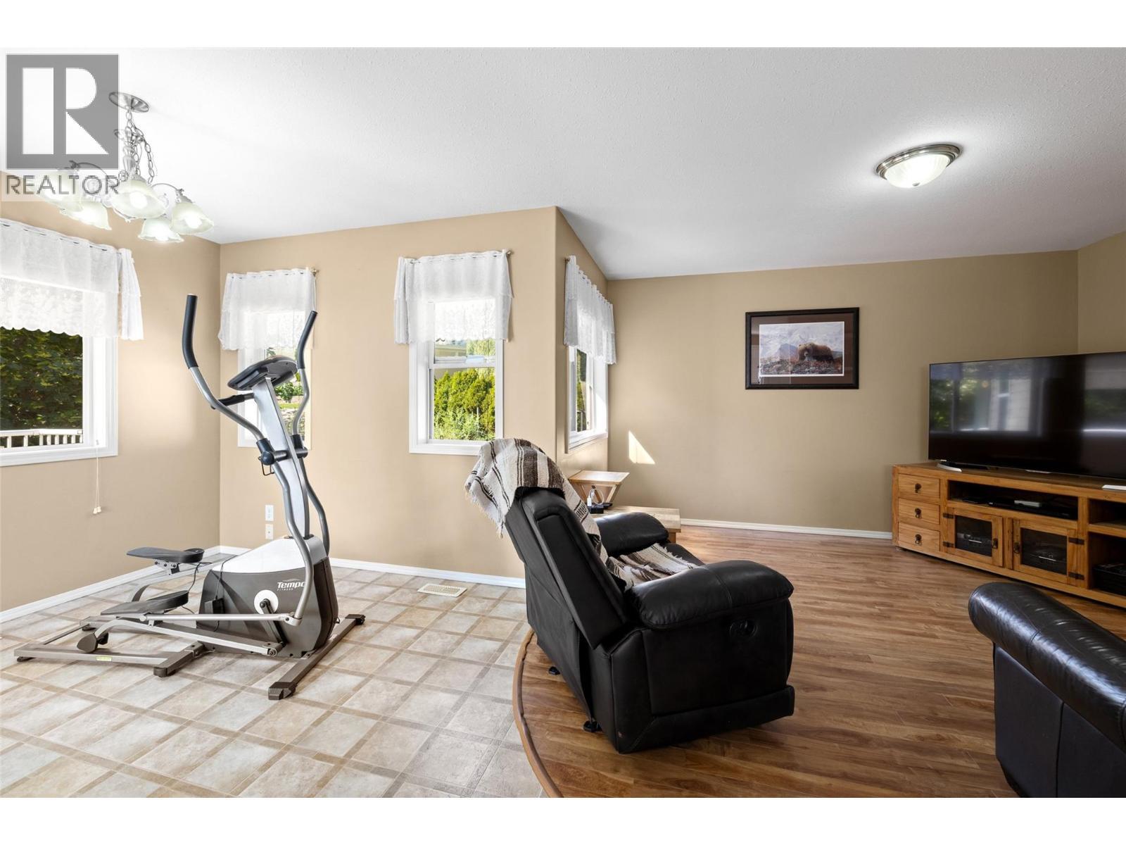 LAKE COUNTRY, British Columbia, V4V 1J1, CA, 5 Bedrooms Bedrooms, ,3 BathroomsBathrooms,Residential,For Sale,1950737