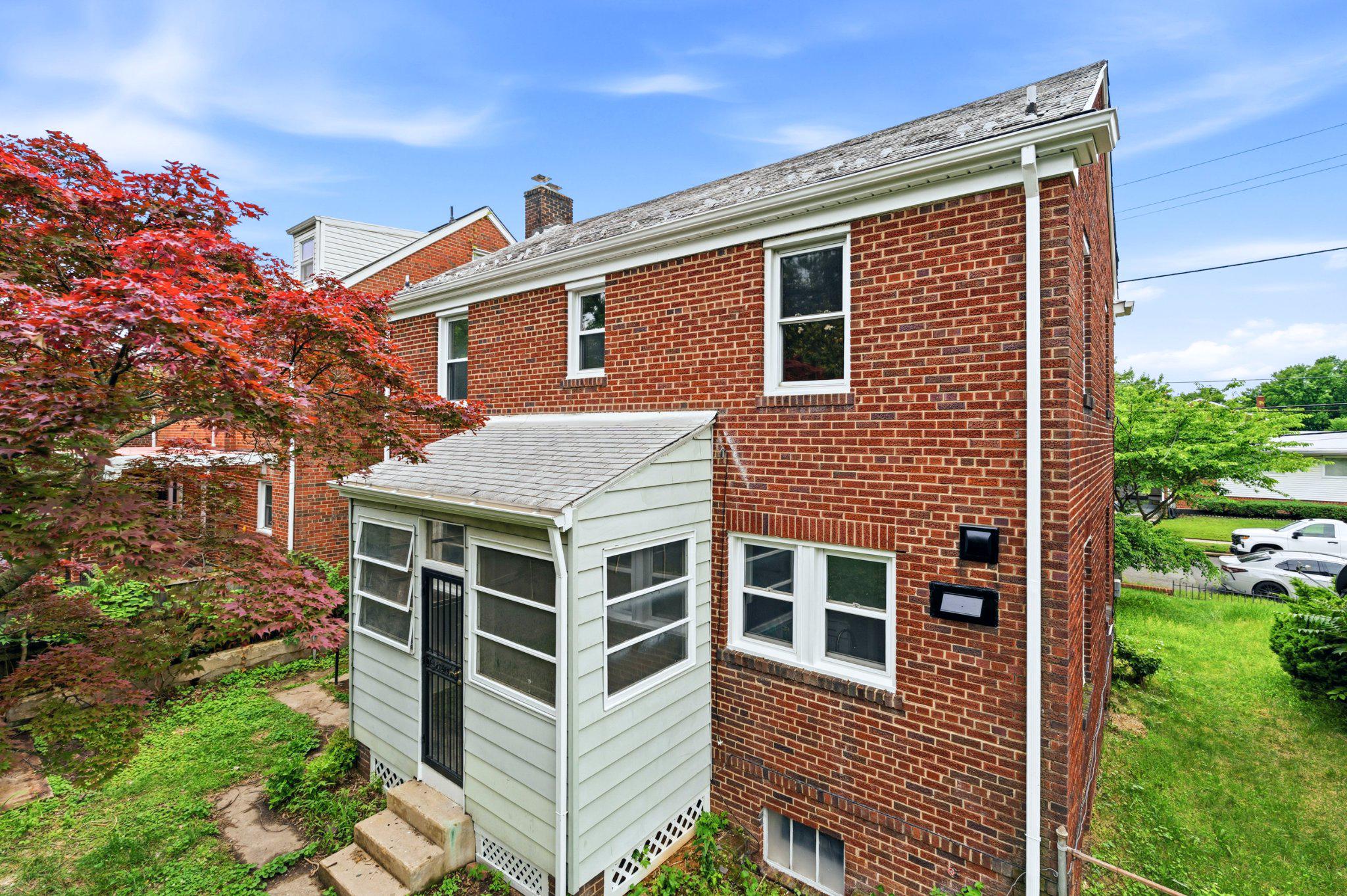 Washington, District of Columbia, 20019, United States, 3 Bedrooms Bedrooms, ,2 BathroomsBathrooms,Residential,For Sale,2048165