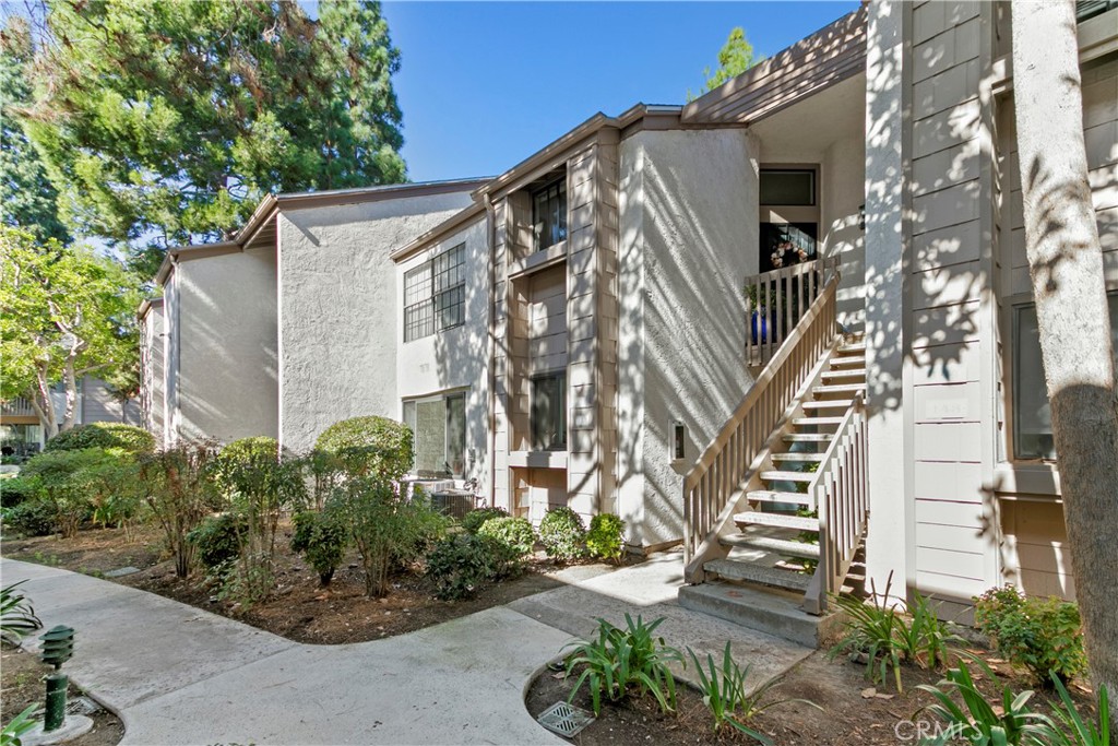 Laguna Hills, California, 92656, United States, 2 Bedrooms Bedrooms, ,2 BathroomsBathrooms,Residential,For Sale,1988360