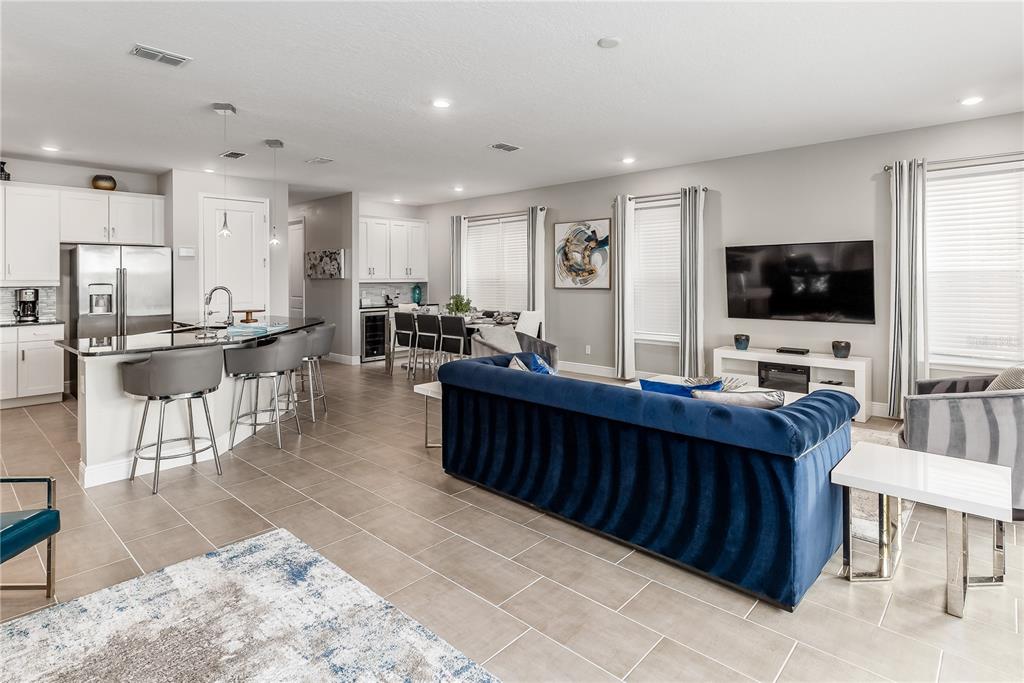 Reunion, Florida, 34747, United States, 6 Bedrooms Bedrooms, ,6 BathroomsBathrooms,Residential,For Sale,1849723