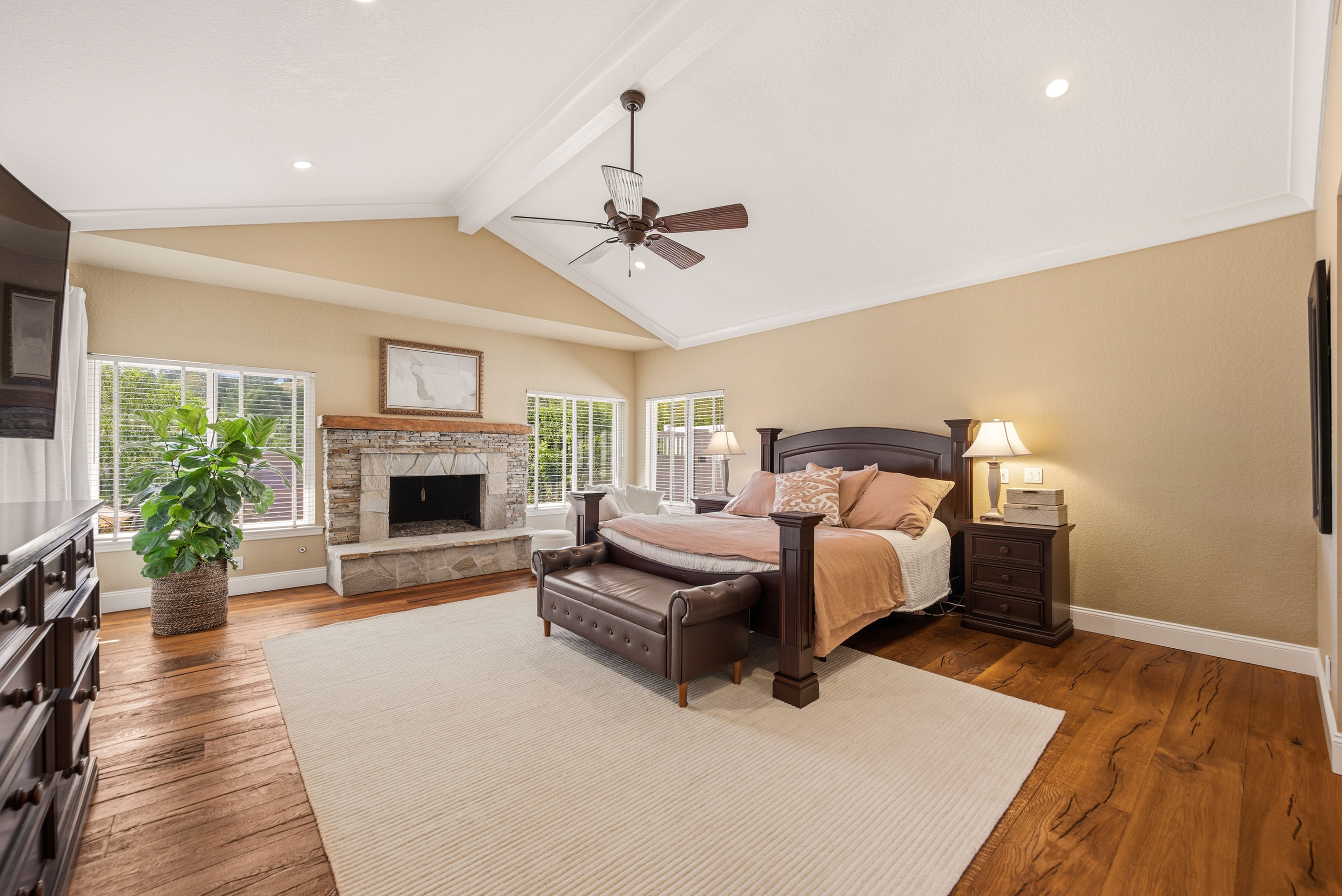  Sprawling Estate in Old Agoura - 物件實景