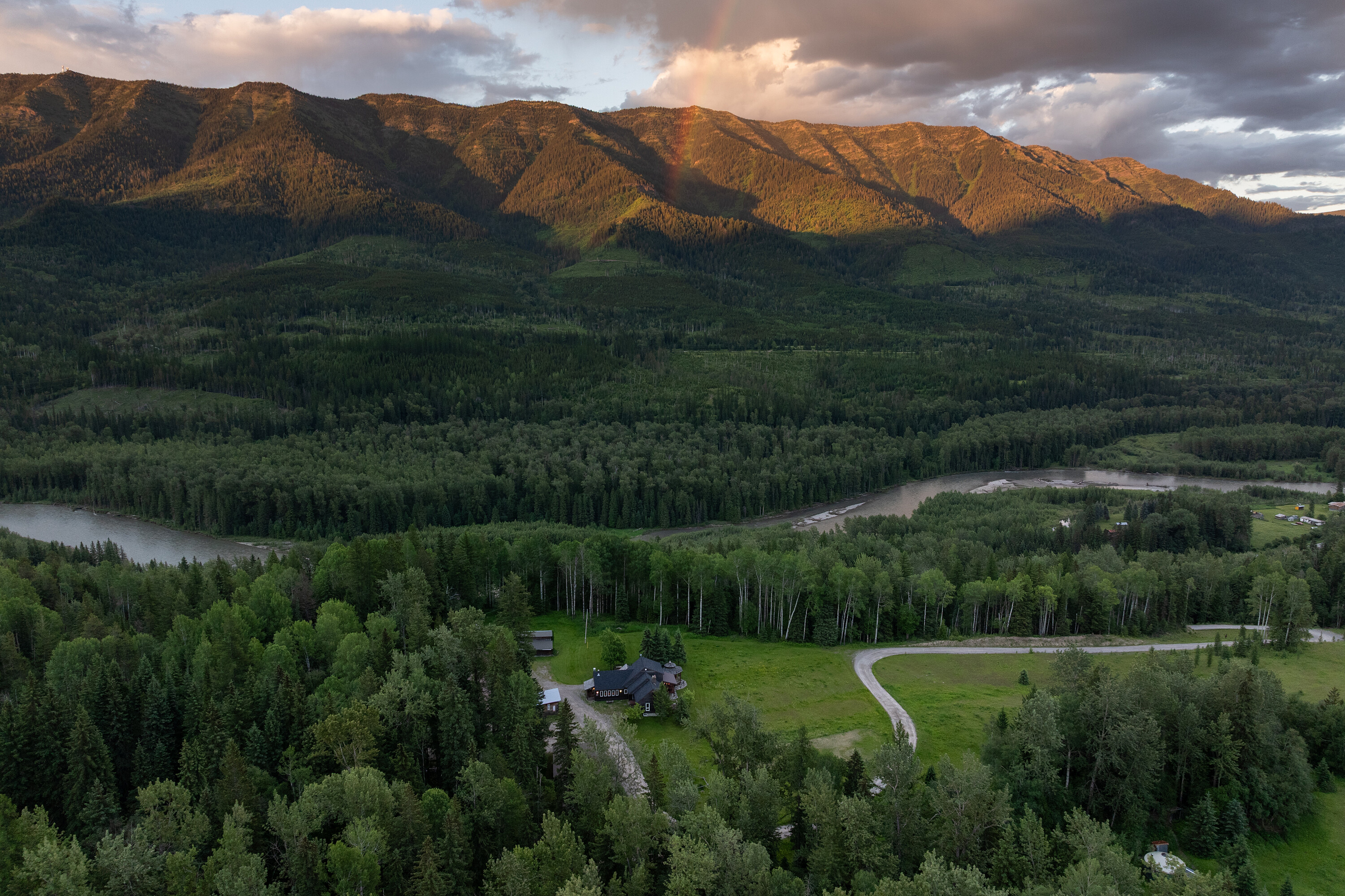  Exclusive Mountain Property - 物件實景