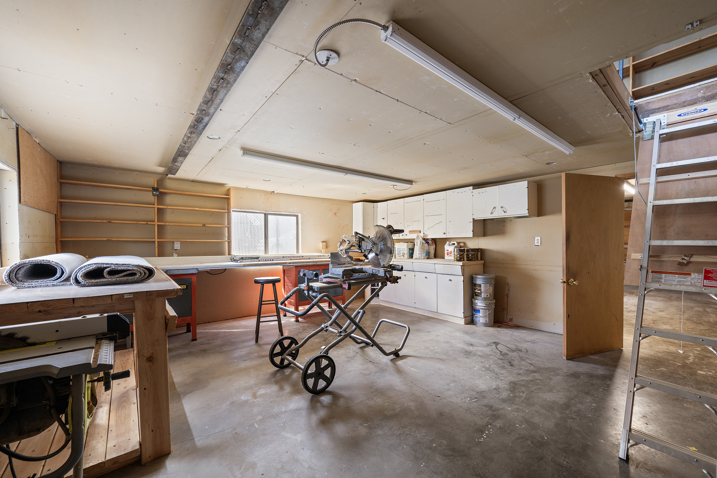  Beautifully Maintained 1960s Home - 物件實景