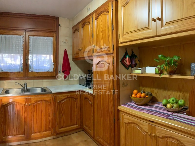 Girona, La Bisbal d'Empord?, La Bisbal d'Empord?, La Bisbal d'Empordà, Catalonia, ES, 4 Bedrooms Bedrooms, ,1 BathroomBathrooms,Residential,For Sale,Girona, La Bisbal d'Empord?, La Bisbal d'Empord?,1448680