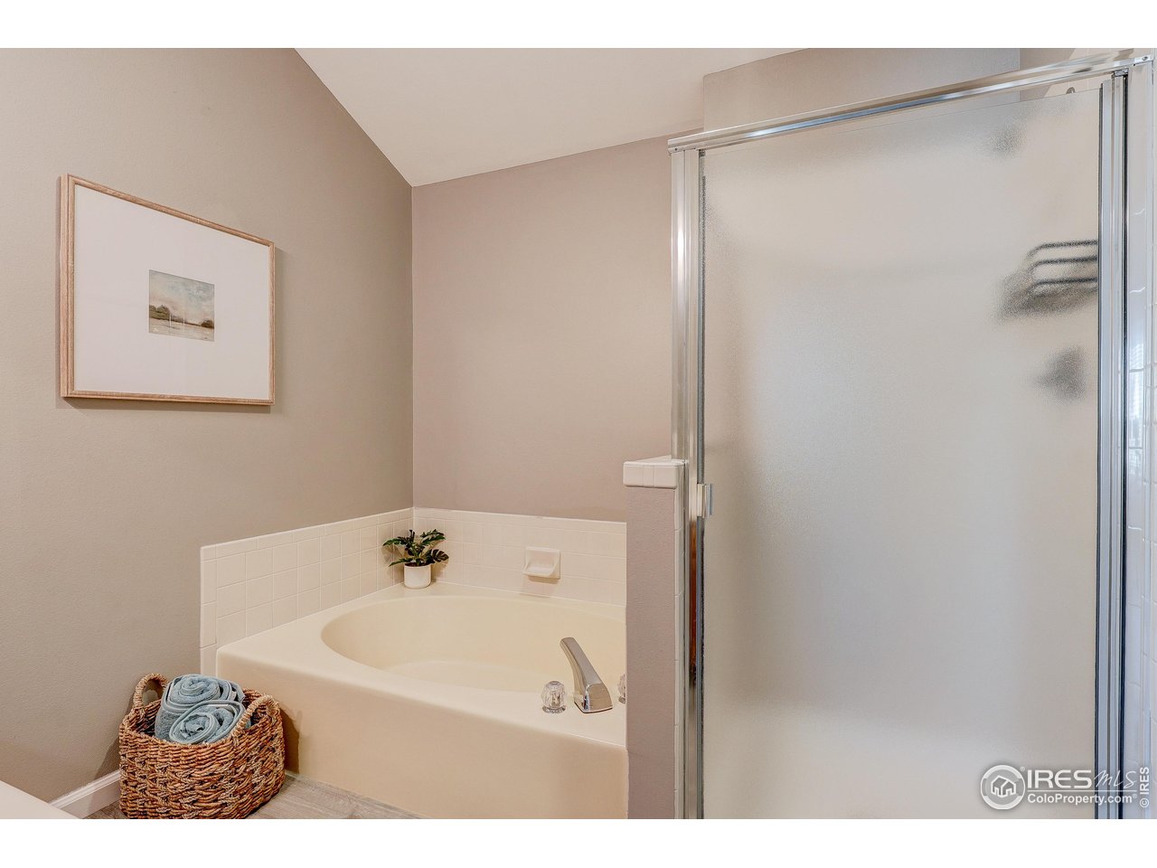 Fort Collins, Colorado, 80526, United States, 3 Bedrooms Bedrooms, ,3 BathroomsBathrooms,Residential,For Sale,2005389