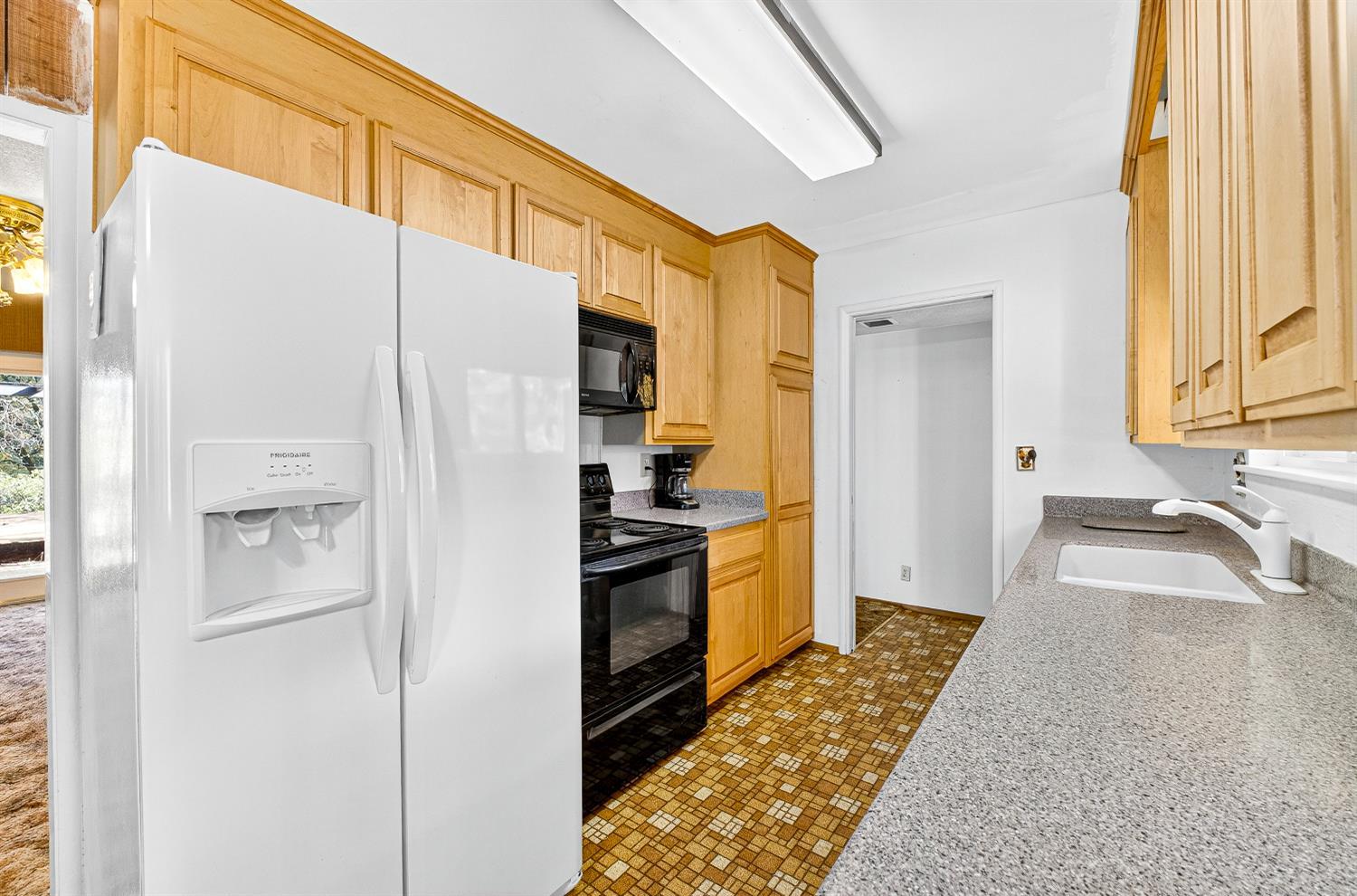 Colfax, California, 95713, United States, 3 Bedrooms Bedrooms, ,2 BathroomsBathrooms,Residential,For Sale,1987014