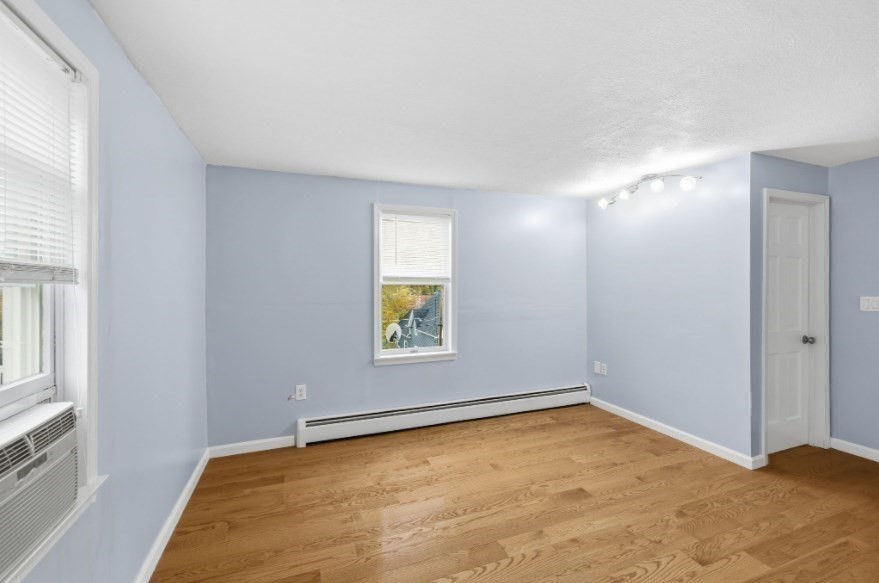 Lowell, Massachusetts, 01852, United States, 3 Bedrooms Bedrooms, ,3 BathroomsBathrooms,Residential,For Sale,2001570