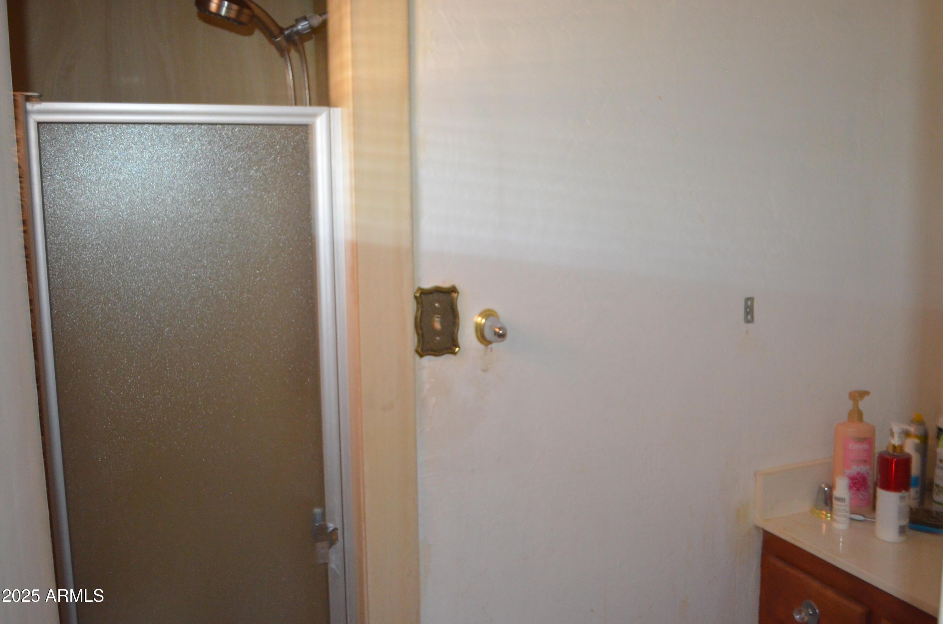 Glendale, Arizona, 85301, United States, 2 Bedrooms Bedrooms, ,1 BathroomBathrooms,Residential,For Sale,1983785