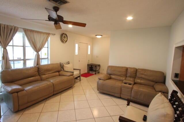 Lake Worth, Florida, 33463, United States, 4 Bedrooms Bedrooms, ,2 BathroomsBathrooms,Residential,For Sale,1928734
