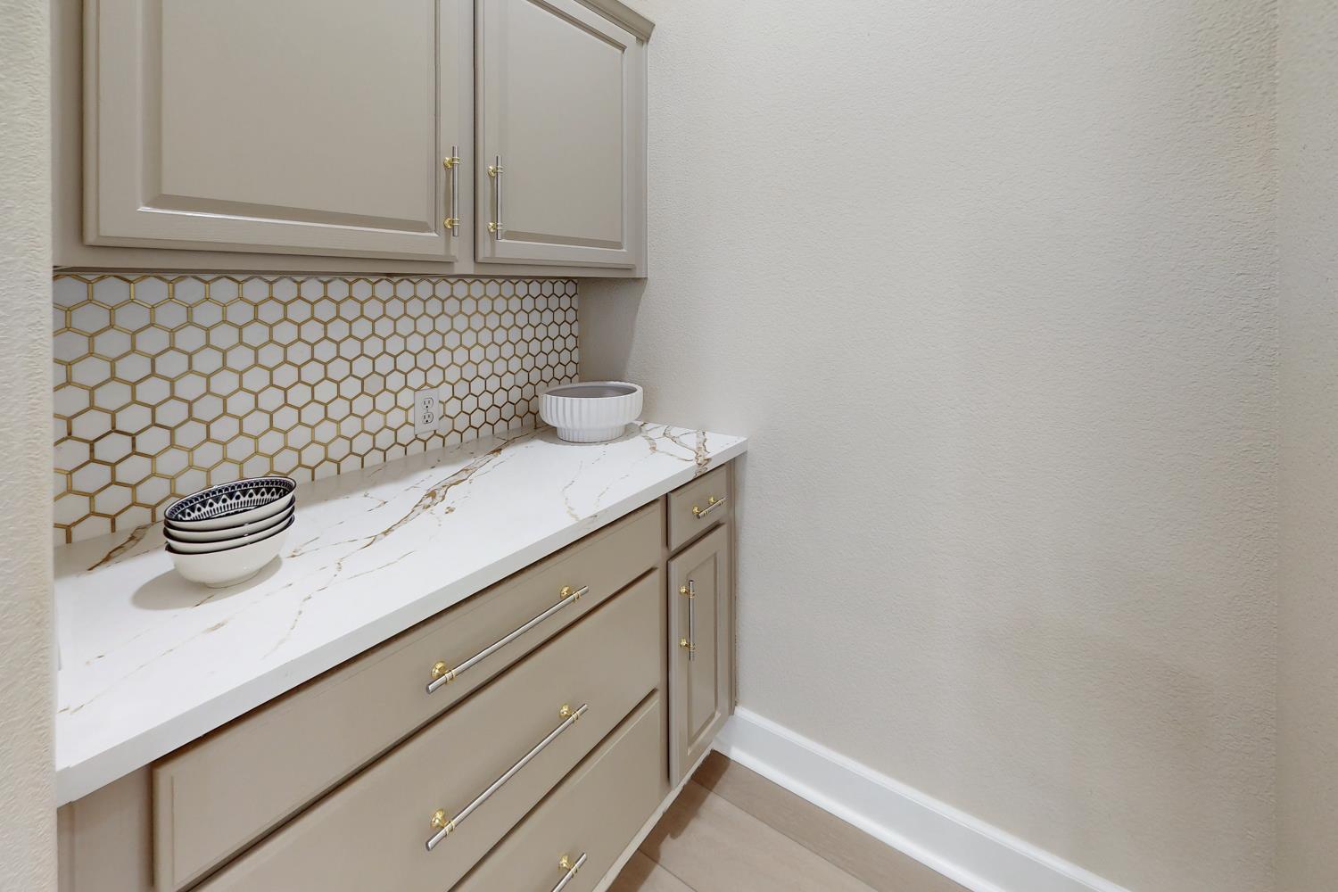 Lincoln, California, 95648, United States, 2 Bedrooms Bedrooms, ,3 BathroomsBathrooms,Residential,For Sale,1942522