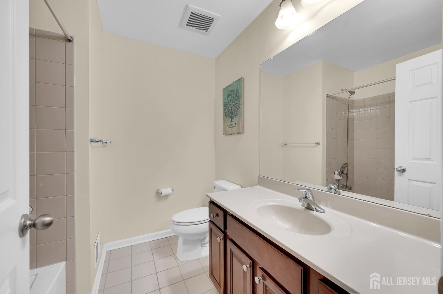 North Brunswick, New Jersey, 08902, United States, 3 Bedrooms Bedrooms, ,4 BathroomsBathrooms,Residential,For Sale,1987808