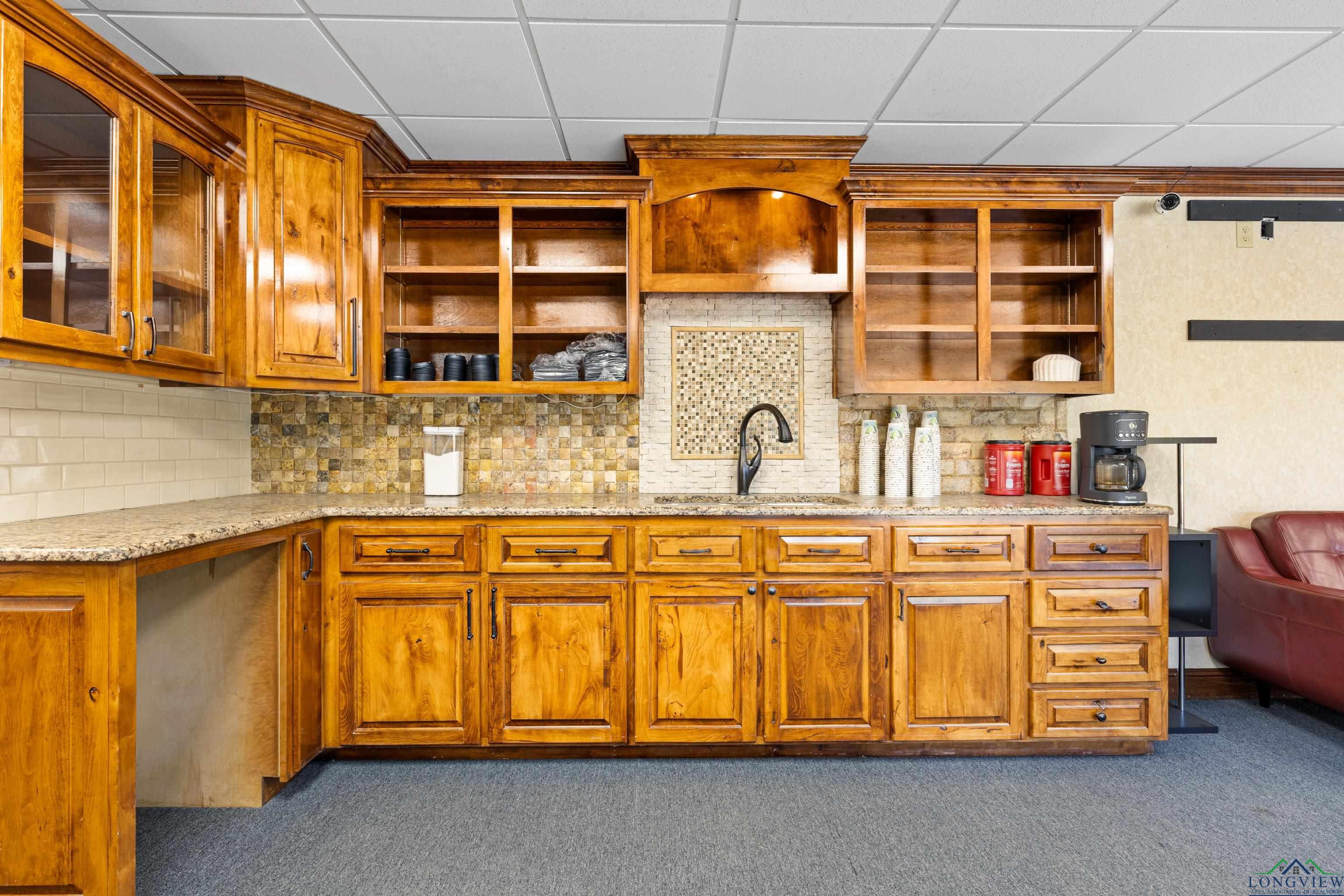Longview, Texas, 75601, United States, ,Residential,For Sale,1859905