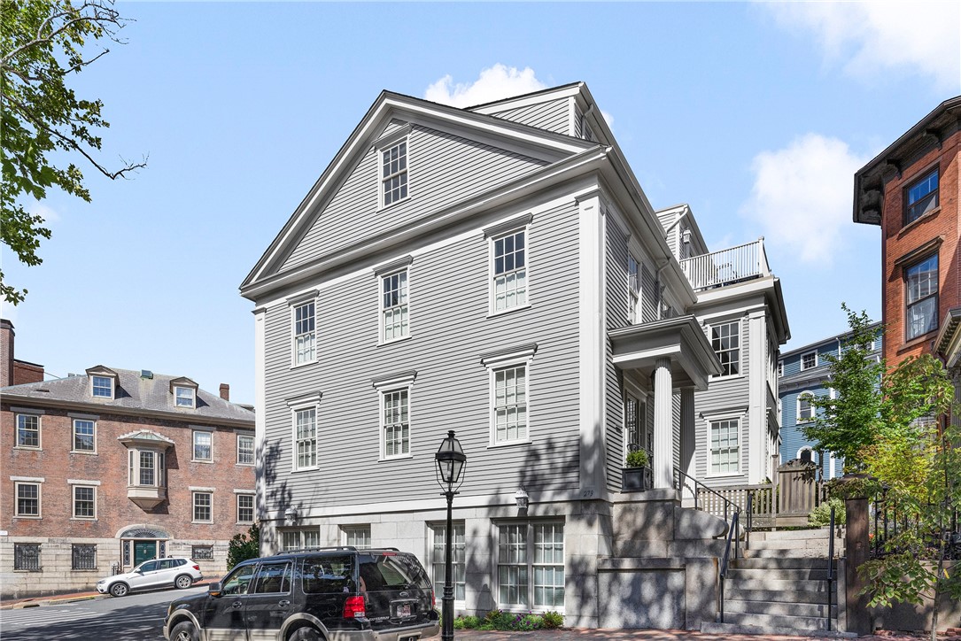 Providence, Rhode Island, 02903, United States, 2 Bedrooms Bedrooms, ,2 BathroomsBathrooms,Residential,For Sale,1868590