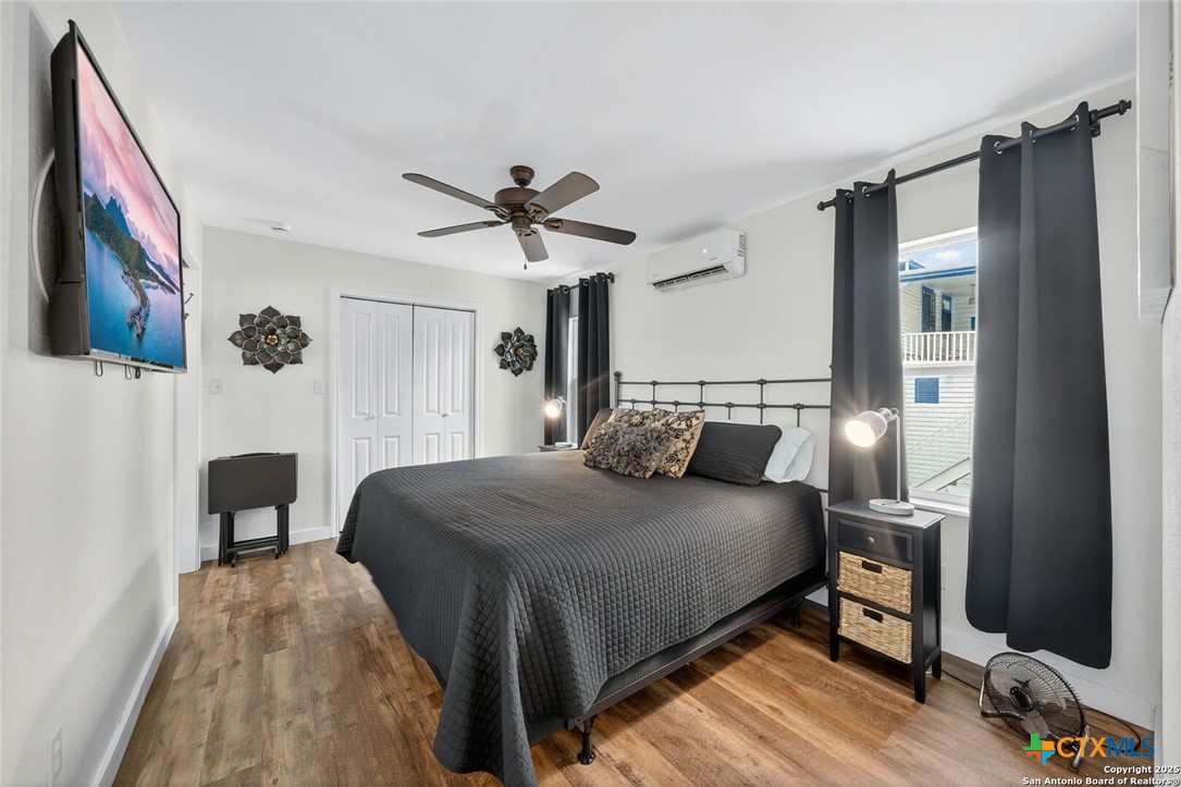 San Antonio, Texas, 78204, United States, 4 Bedrooms Bedrooms, ,4 BathroomsBathrooms,Residential,For Sale,1989633