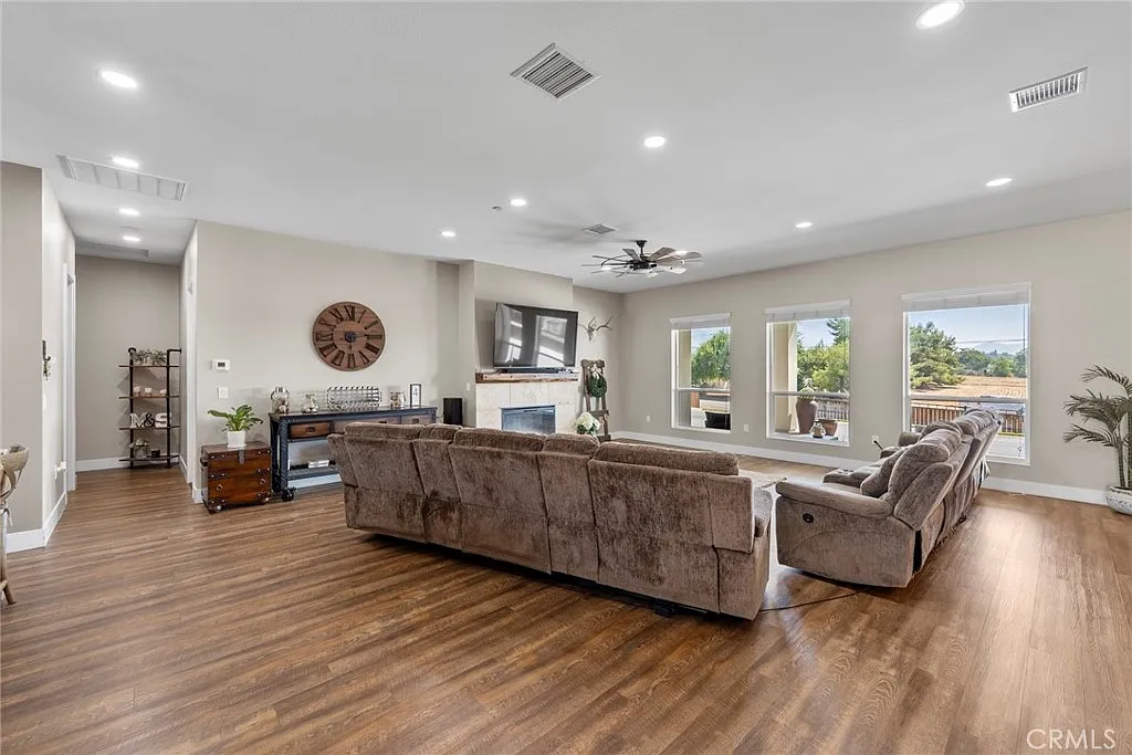 Cherry Valley, California, 92223, United States, 4 Bedrooms Bedrooms, ,3 BathroomsBathrooms,Residential,For Sale,1983713