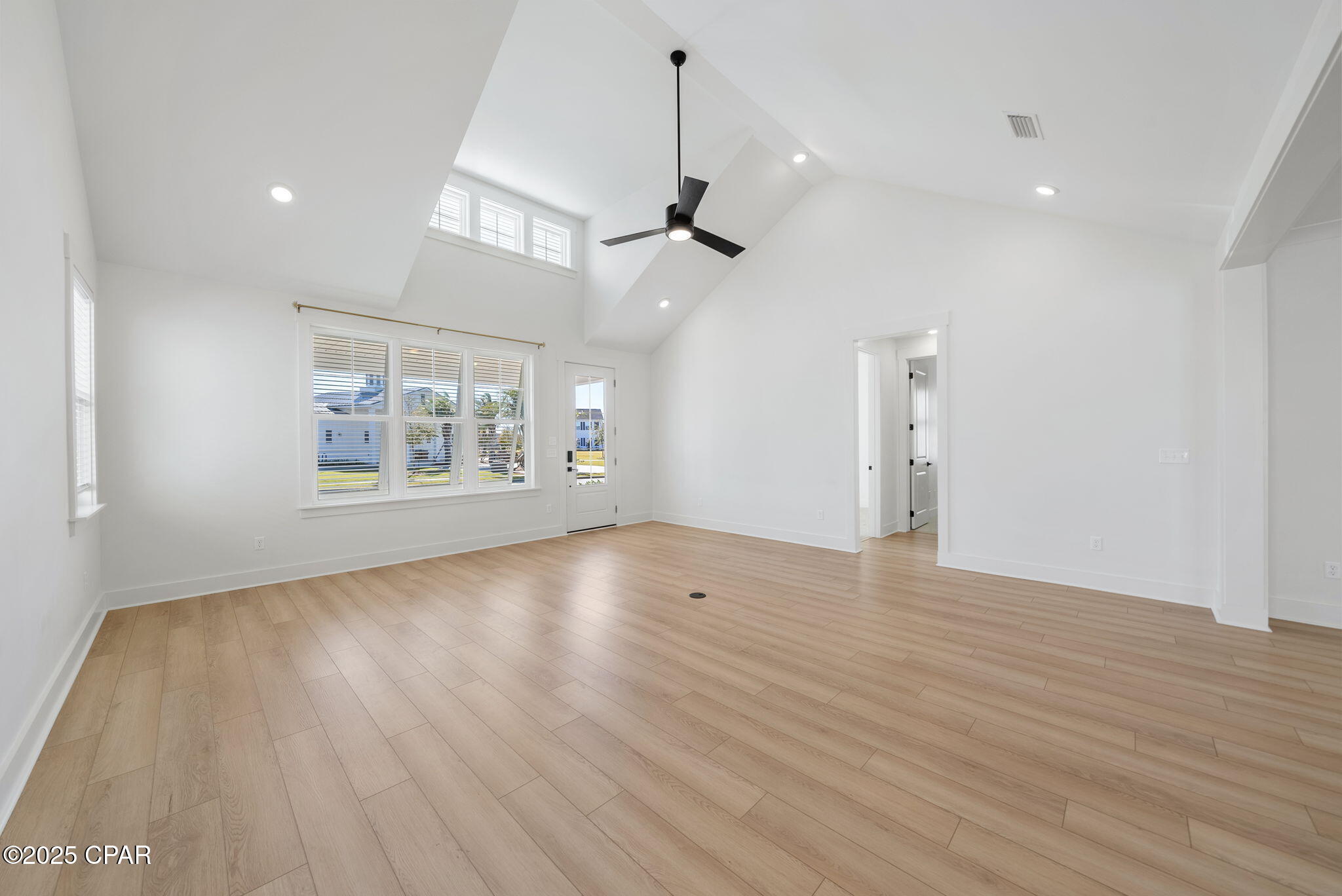 Panama City, Florida, 32405, United States, 4 Bedrooms Bedrooms, ,3 BathroomsBathrooms,Residential,For Sale,1991191