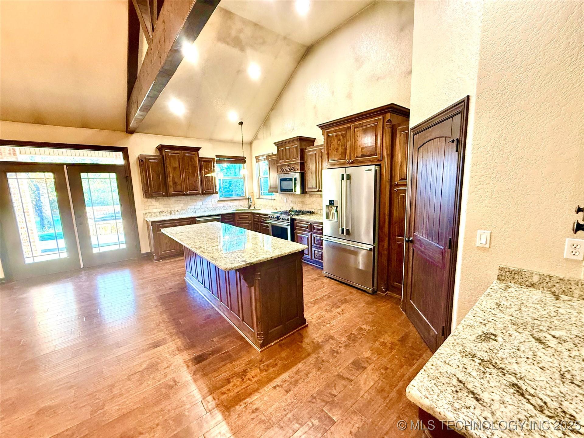 Checotah, Oklahoma, 74426, United States, 4 Bedrooms Bedrooms, ,4 BathroomsBathrooms,Residential,For Sale,1980942