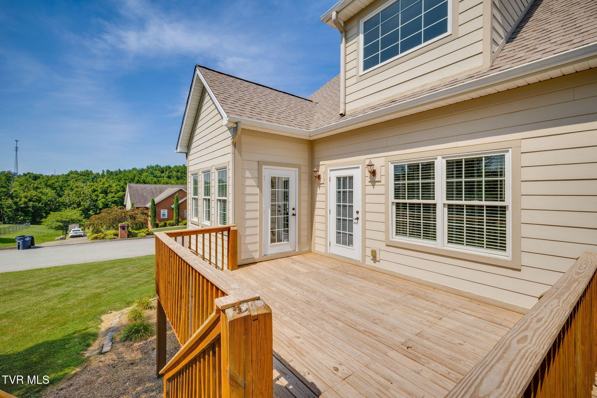 Kingsport, Tennessee, 37660, United States, 3 Bedrooms Bedrooms, ,4 BathroomsBathrooms,Residential,For Sale,1984458