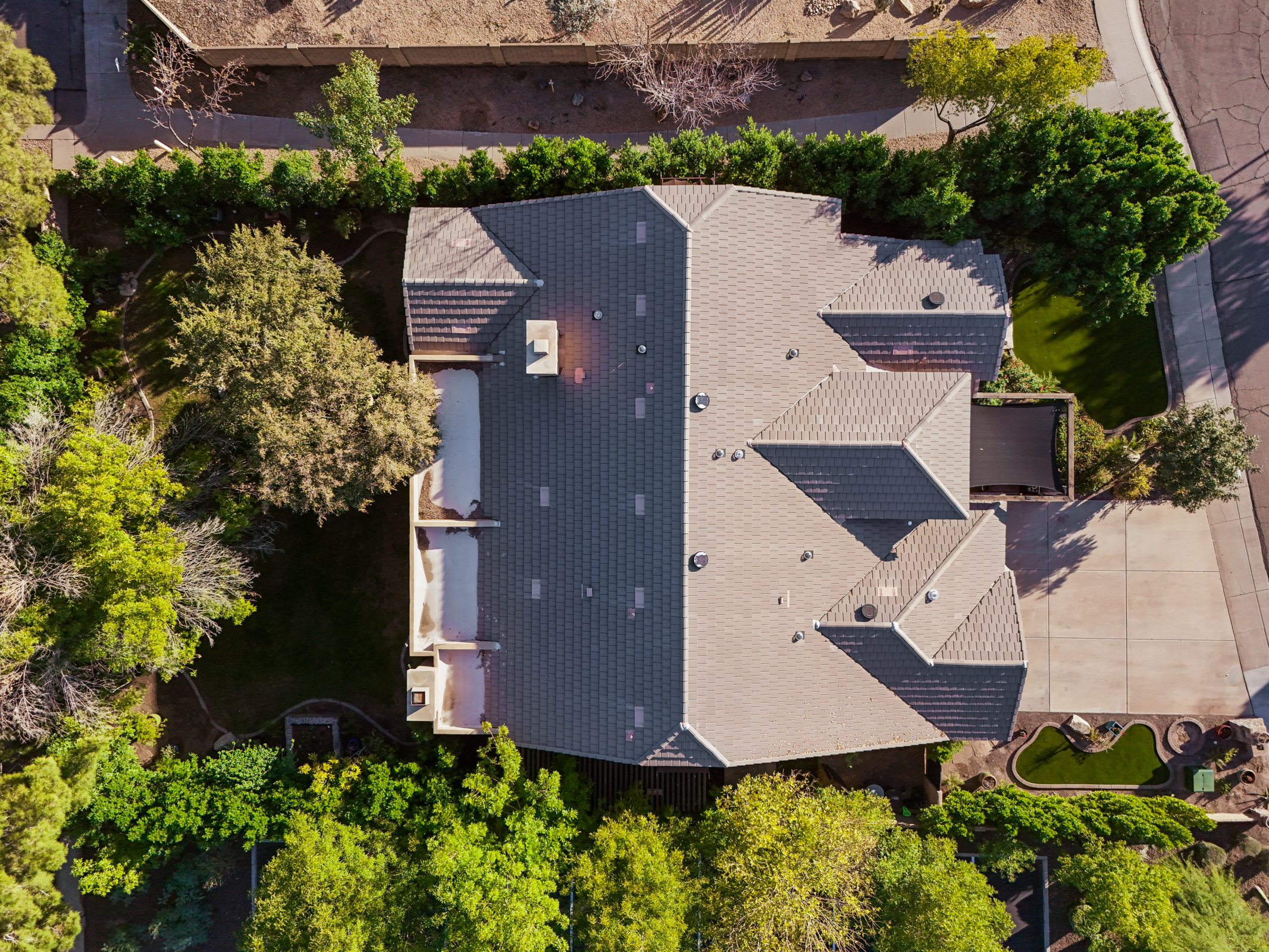 Tempe, Arizona, 85284, United States, 5 Bedrooms Bedrooms, ,3 BathroomsBathrooms,Residential,For Sale,1989924