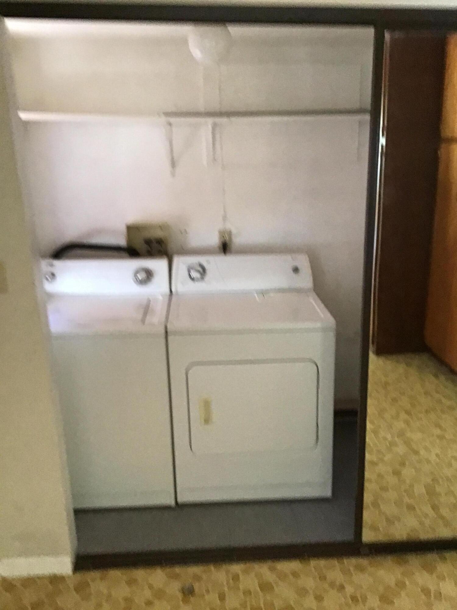 Grants Pass, Oregon, 97527, United States, 4 Bedrooms Bedrooms, ,3 BathroomsBathrooms,Residential,For Sale,1984338