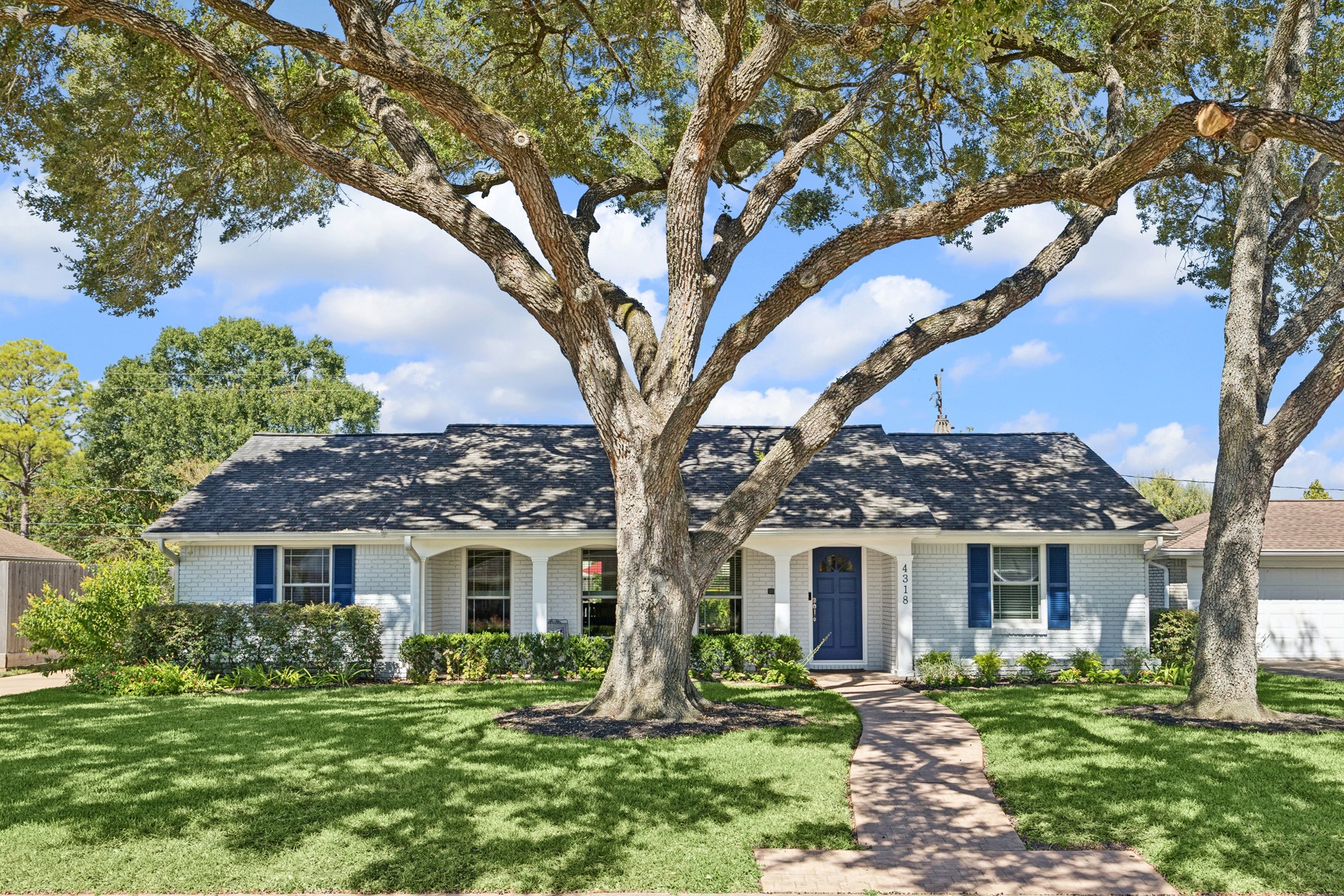  4318 Stillbrooke Drive - 物件實景