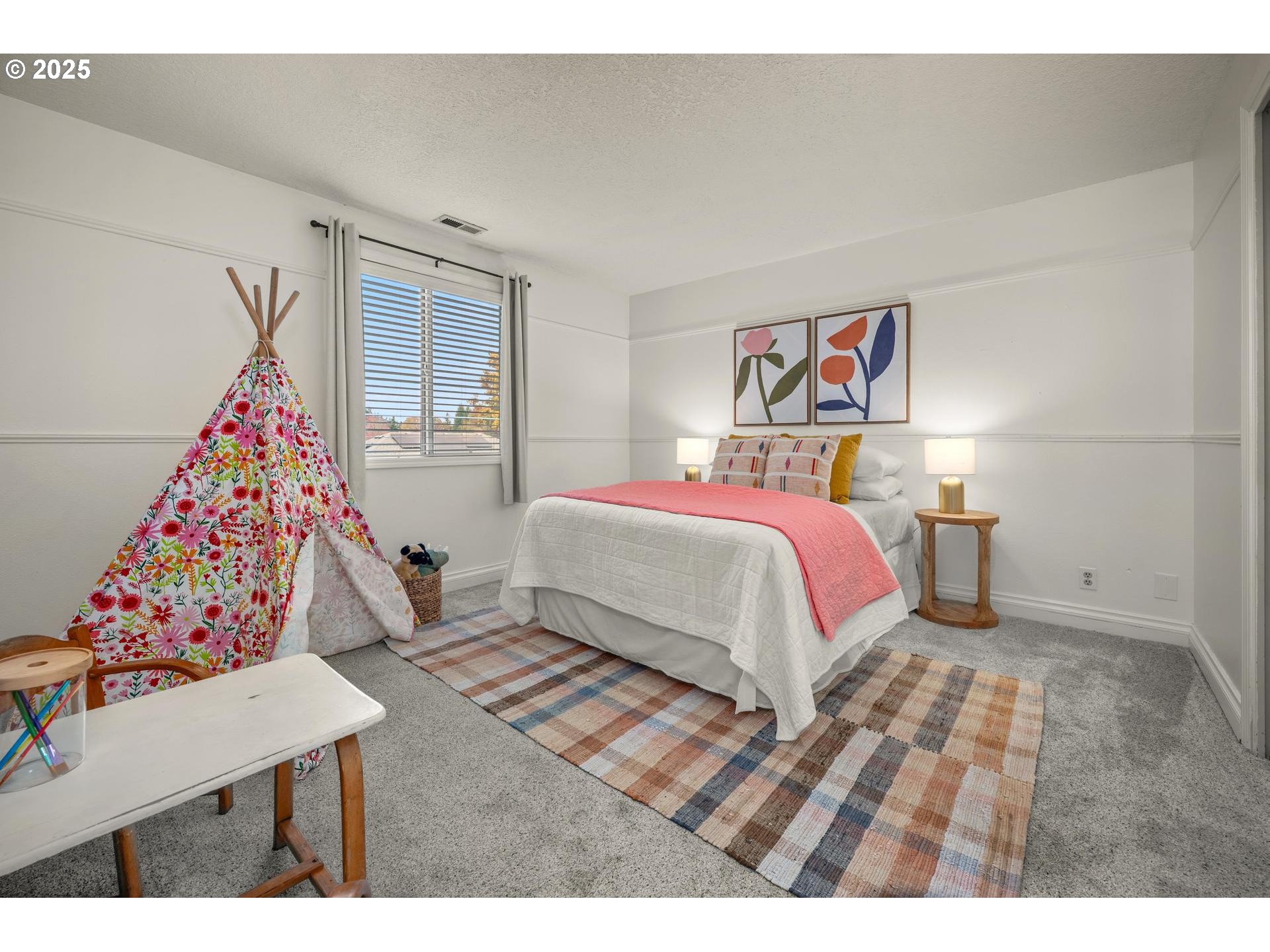 Hillsboro, Oregon, 97124, United States, 3 Bedrooms Bedrooms, ,2 BathroomsBathrooms,Residential,For Sale,1865919