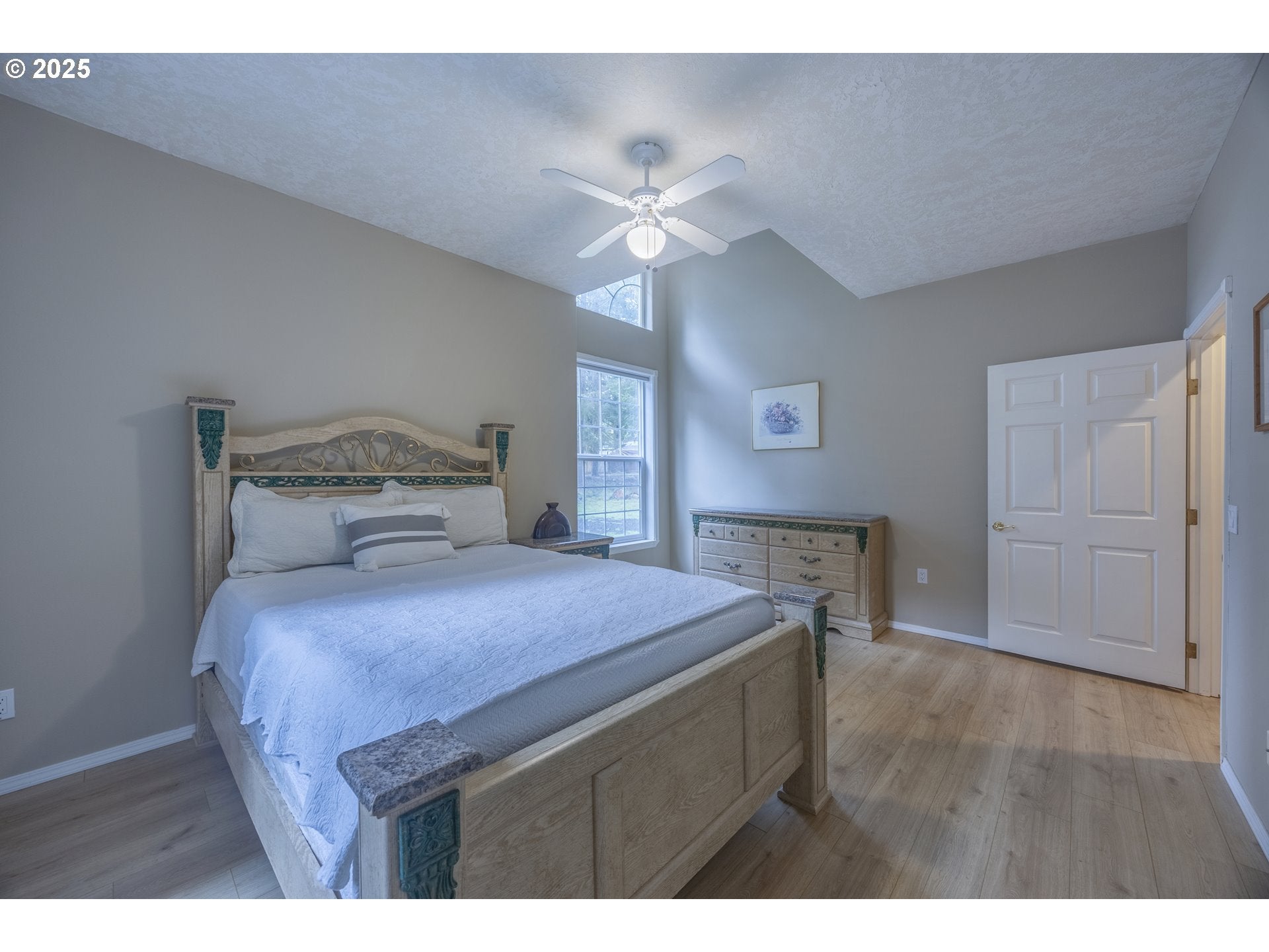 LincolnCity, Oregon, 97367, United States, 4 Bedrooms Bedrooms, ,3 BathroomsBathrooms,Residential,For Sale,1994923