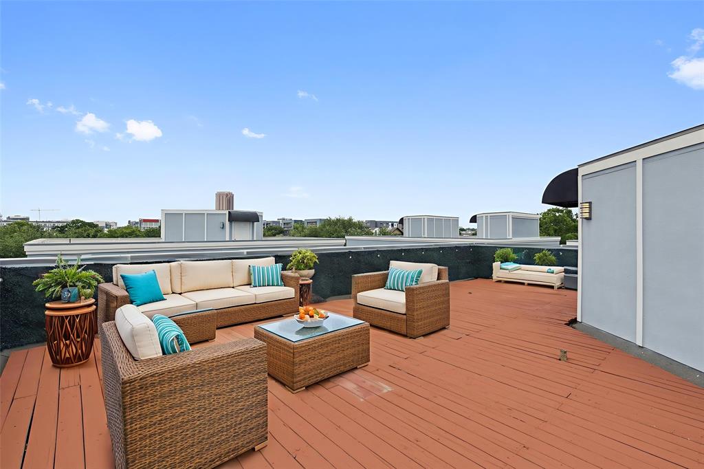 Dallas, Texas, 75204, United States, 2 Bedrooms Bedrooms, ,3 BathroomsBathrooms,Residential,For Sale,1895857